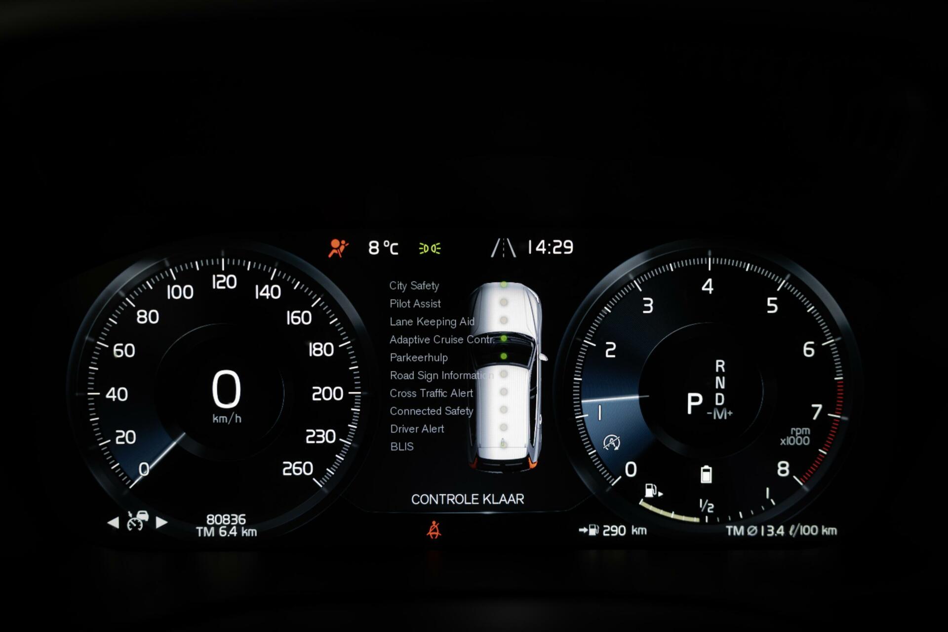 Volvo XC60 2.0 B5 Momentum Pro