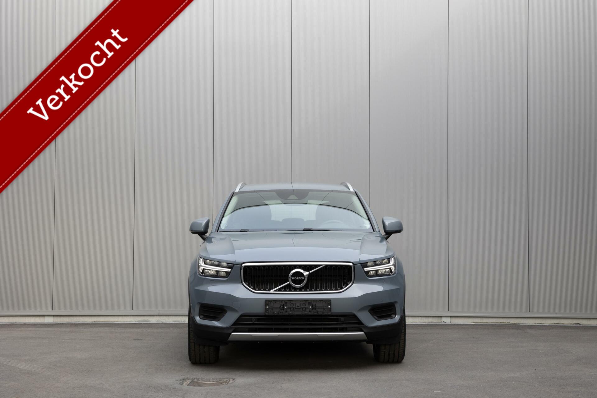 Volvo XC40 | B4 Momentum BusinessPro | Navigatie | Achteruitrijcamera | 2100kg trekgewicht | Mild-Hybride |