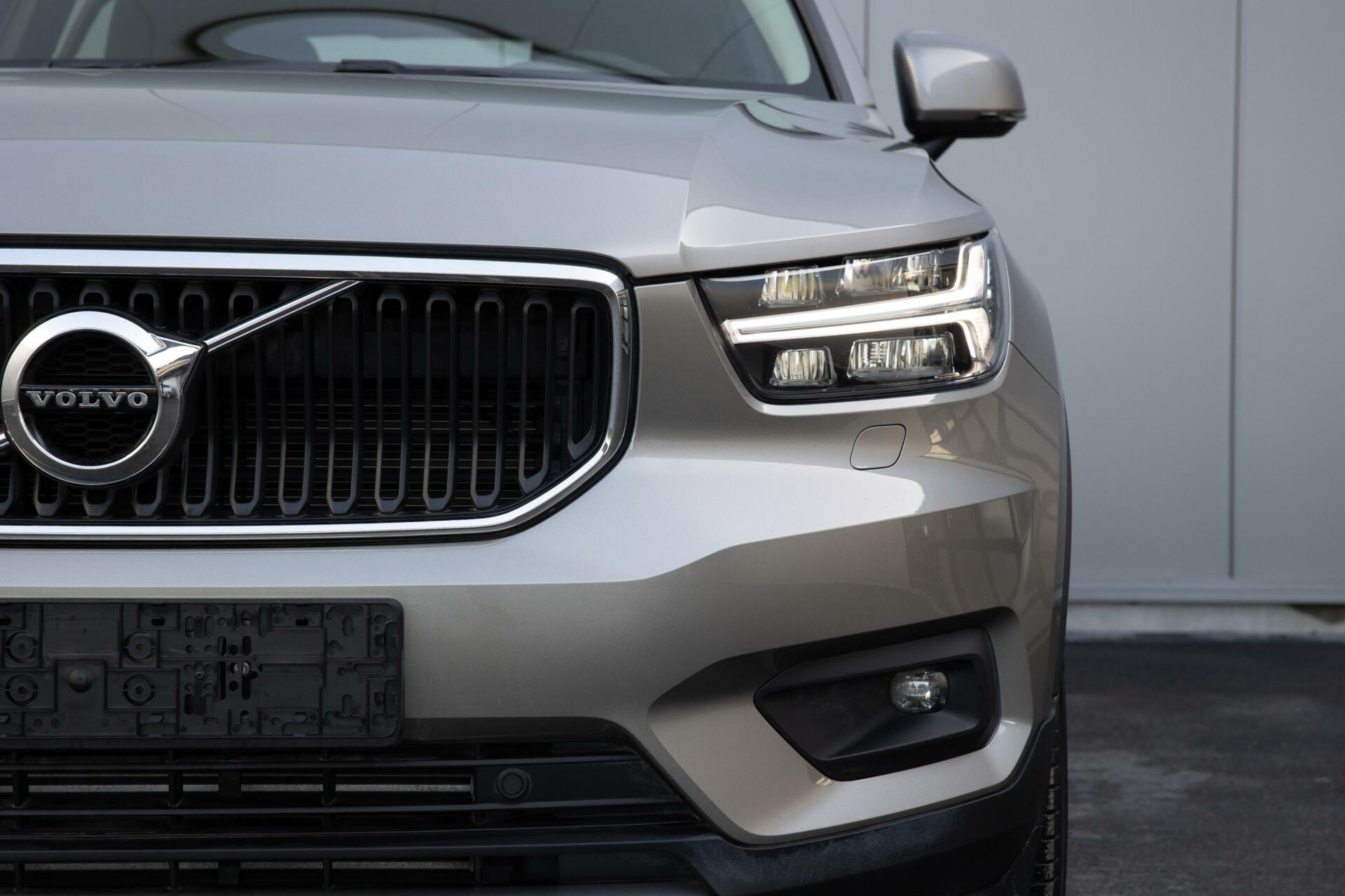 Volvo XC40 | T2 Momentum | lage km stand | Cruise Control | Winterpack | DAB+