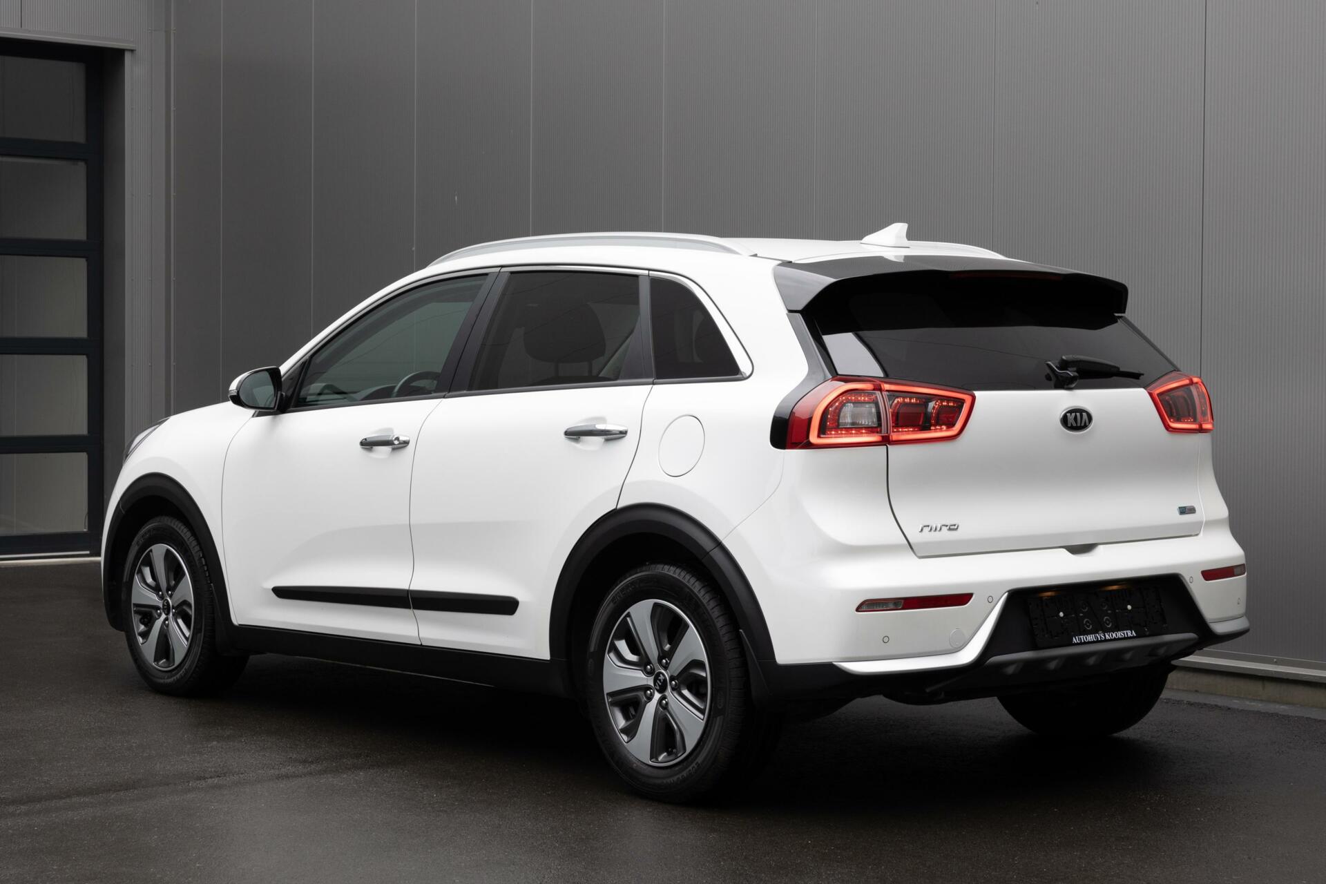 Kia Niro 1.6 GDi Hybrid DynamicPlusLine Leer Camera Carplay