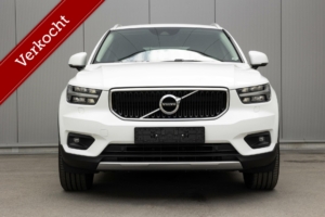 Volvo XC40 | B4 Momentum Pro | 2100kg trekgewicht | 18” Sportvelgen | Keyless | Standkachel |