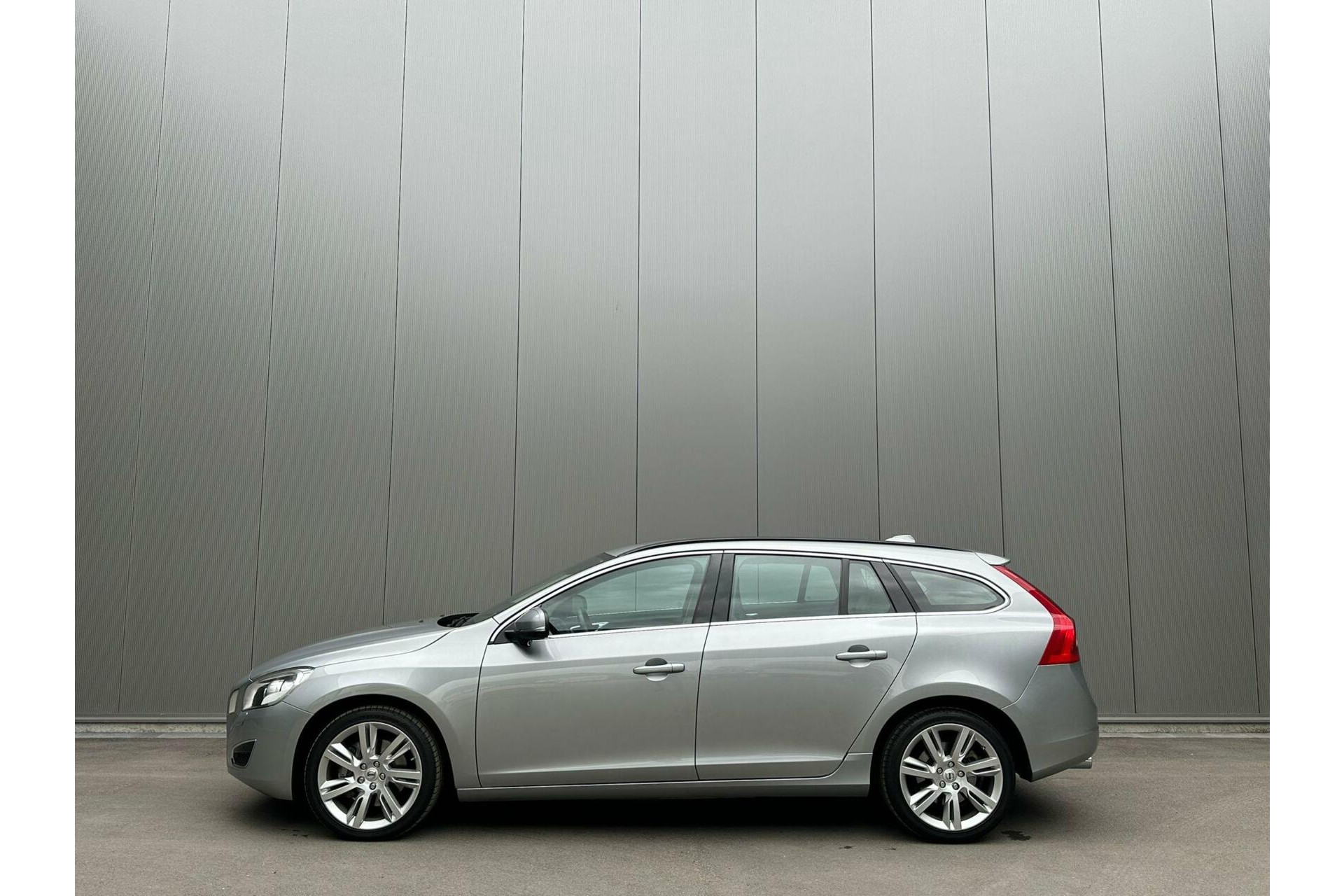 Volvo V60 2.0 T5 Summum Nav | Xenon | Subliem | Afn.Trekhaak