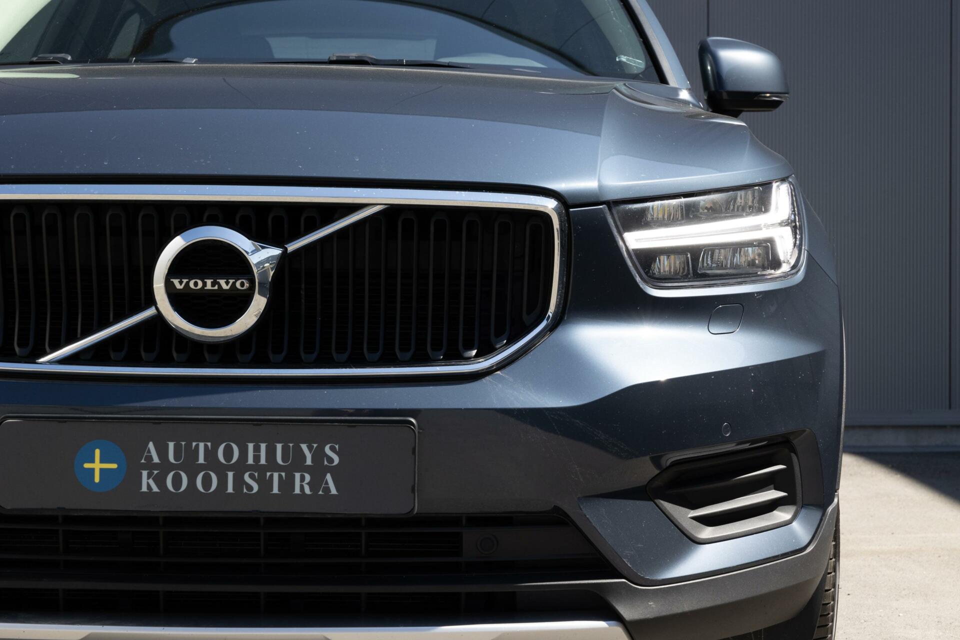 Volvo XC40 | B4 Momentum Business BLIS 2100kg trekgewicht Adaptive Cruise Full LED