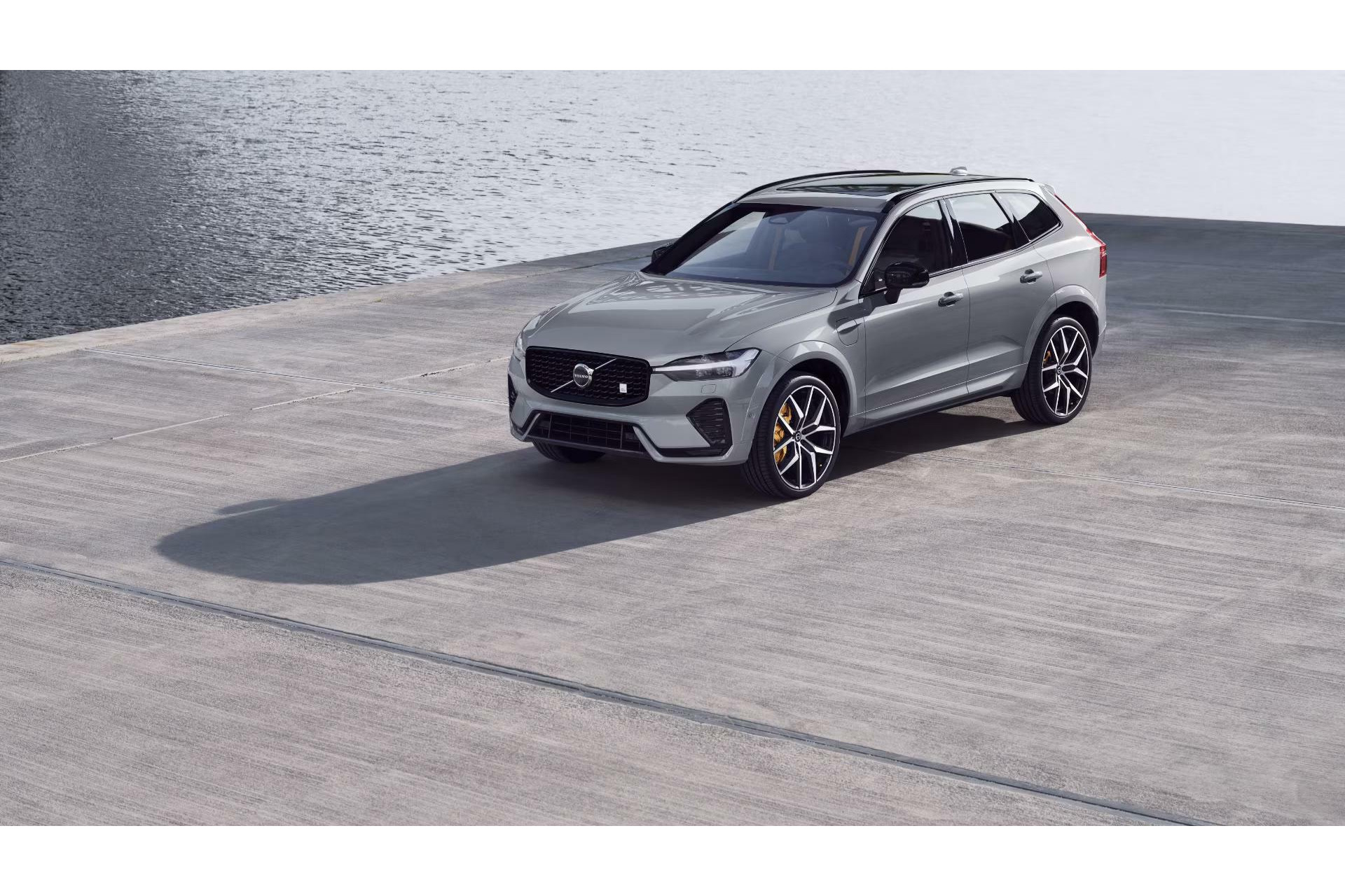 Volvo XC60 | Recharge T8 AWD | Polestar Engineered | Long Range | FULL OPTION | MY 2025 | B&W Audio |