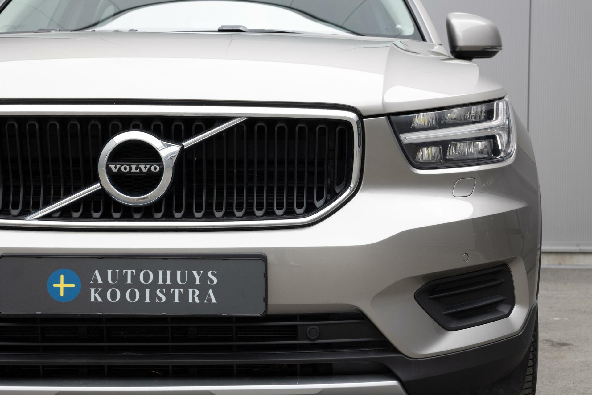 Volvo XC40 2.0 B4 Momentum Business