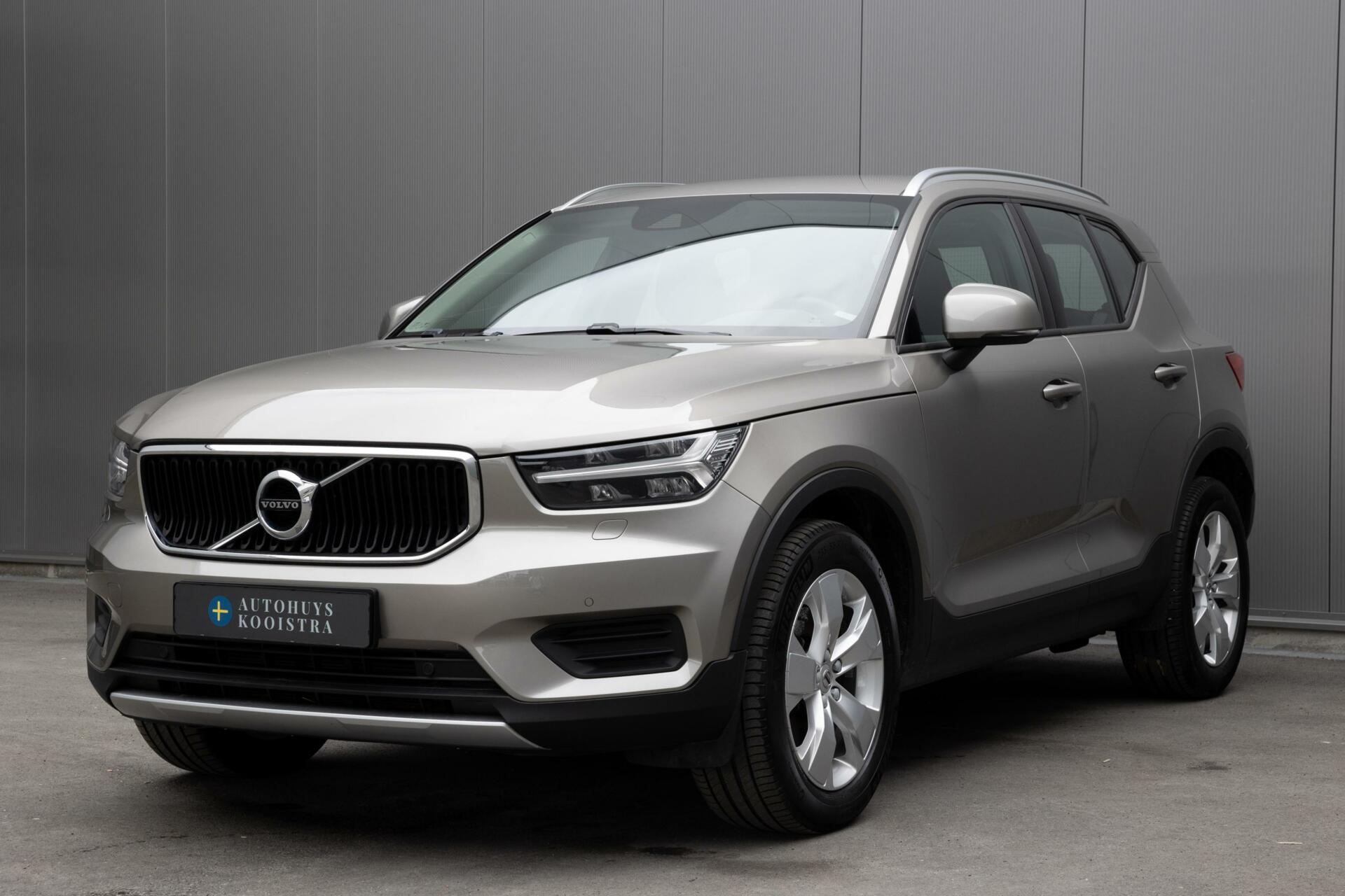 Volvo XC40 2.0 B4 Momentum Business