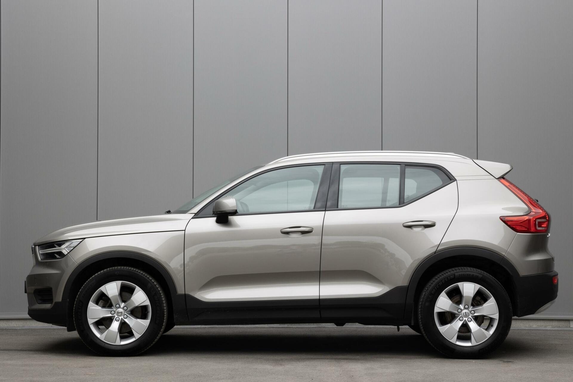 Volvo XC40 2.0 B4 Momentum Business