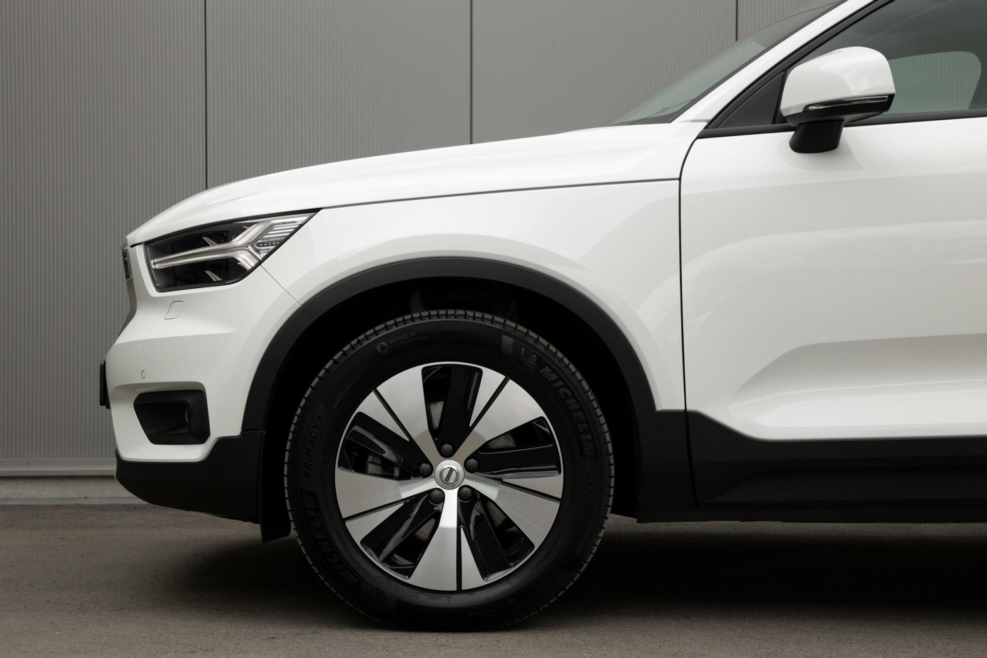 Volvo XC40 | B4 Momentum Business | Full Led Koplampen | Winterpack | BLIS | Adaptive Cruise |