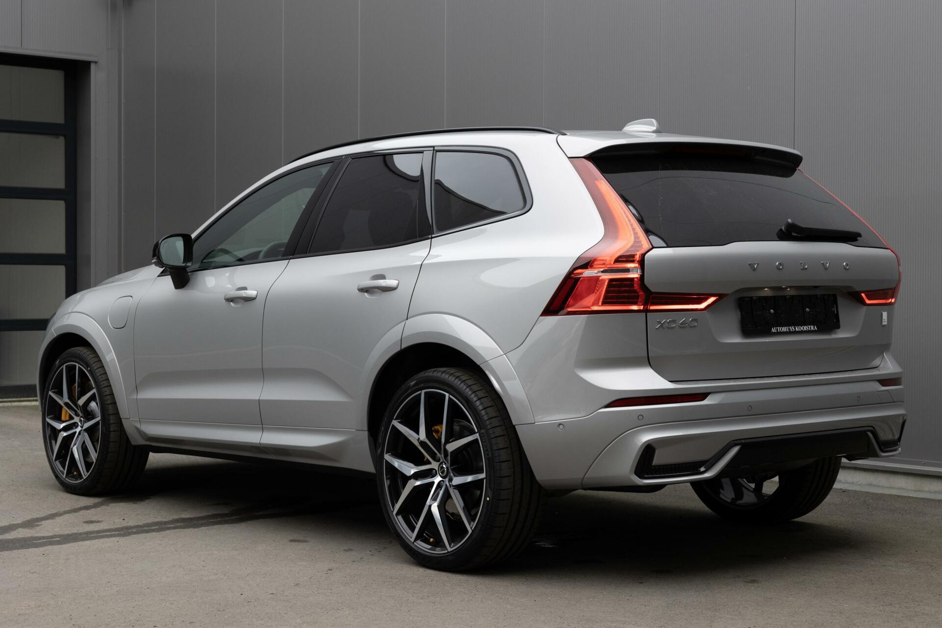 Volvo XC60 | T8 AWD Polestar Engineered | Long Range | Full Option | 455pk gecombineerd vermogen | Polestar 22-inch 5-Y Spaaks Velgen | Hea