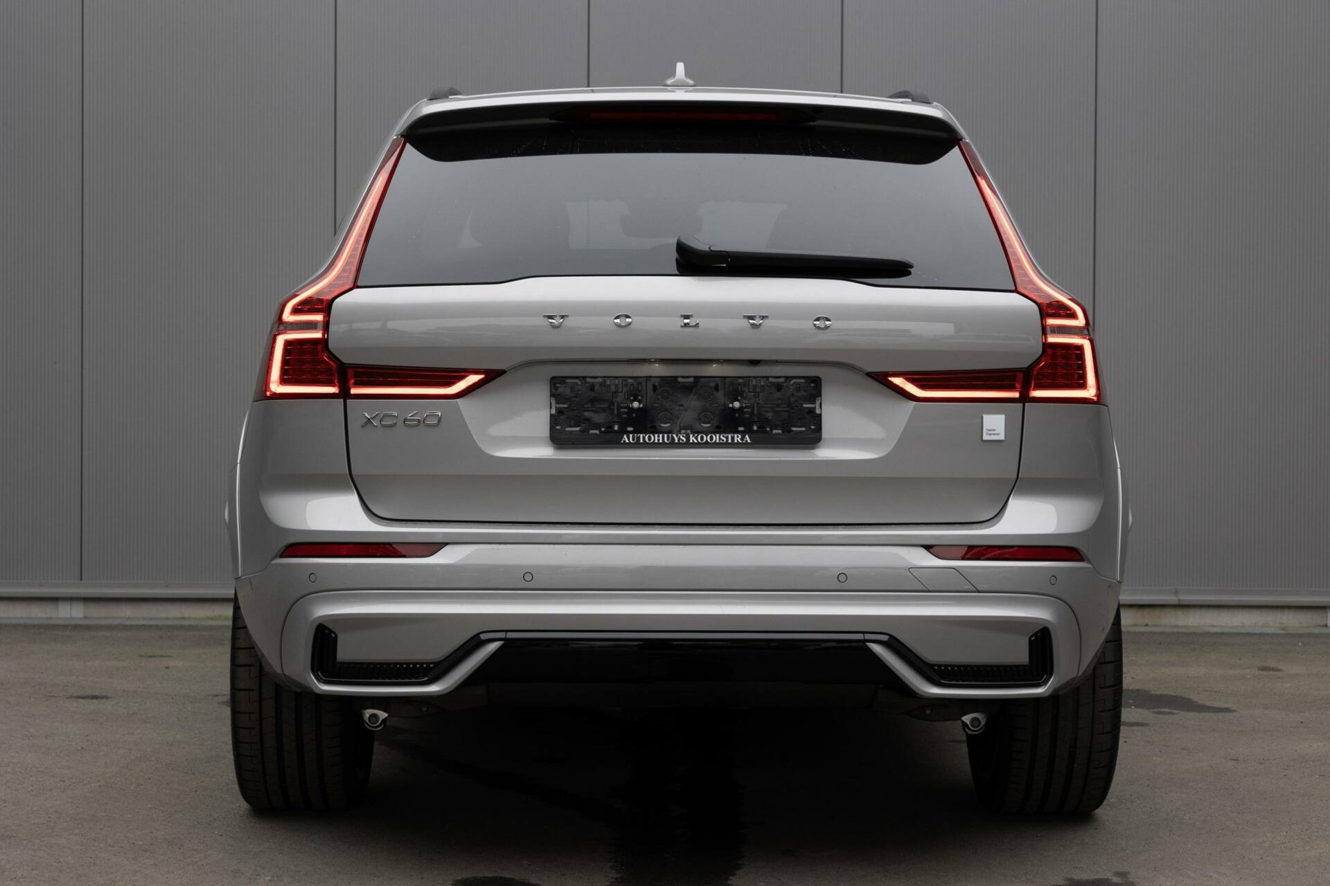 Volvo XC60 | T8 AWD Polestar Engineered | Long Range | Full Option | 455pk gecombineerd vermogen | Polestar 22-inch 5-Y Spaaks Velgen | Hea