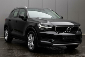 Volvo XC40 | T2 Momentum | Unieke KM stand | Spraakbediening | Keyless start | Volledig digitaal instrumentenpaneel | Cruise Control |