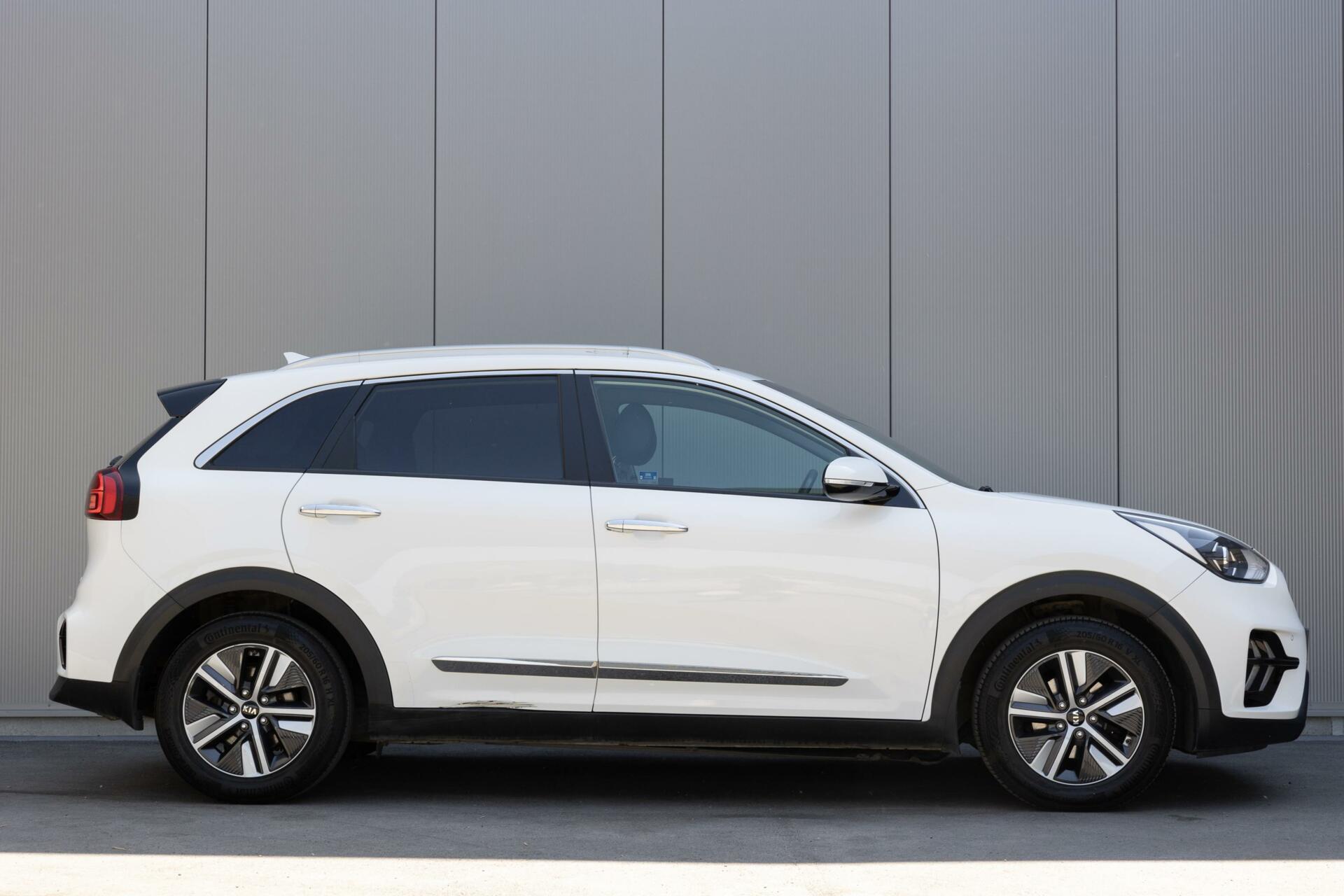 Kia Niro | 1.6 GDi PHEV Plug in Hybrid| DynamicLine | Navigatie | Achteruitrijcamera | Getint Glas | Winterpack |