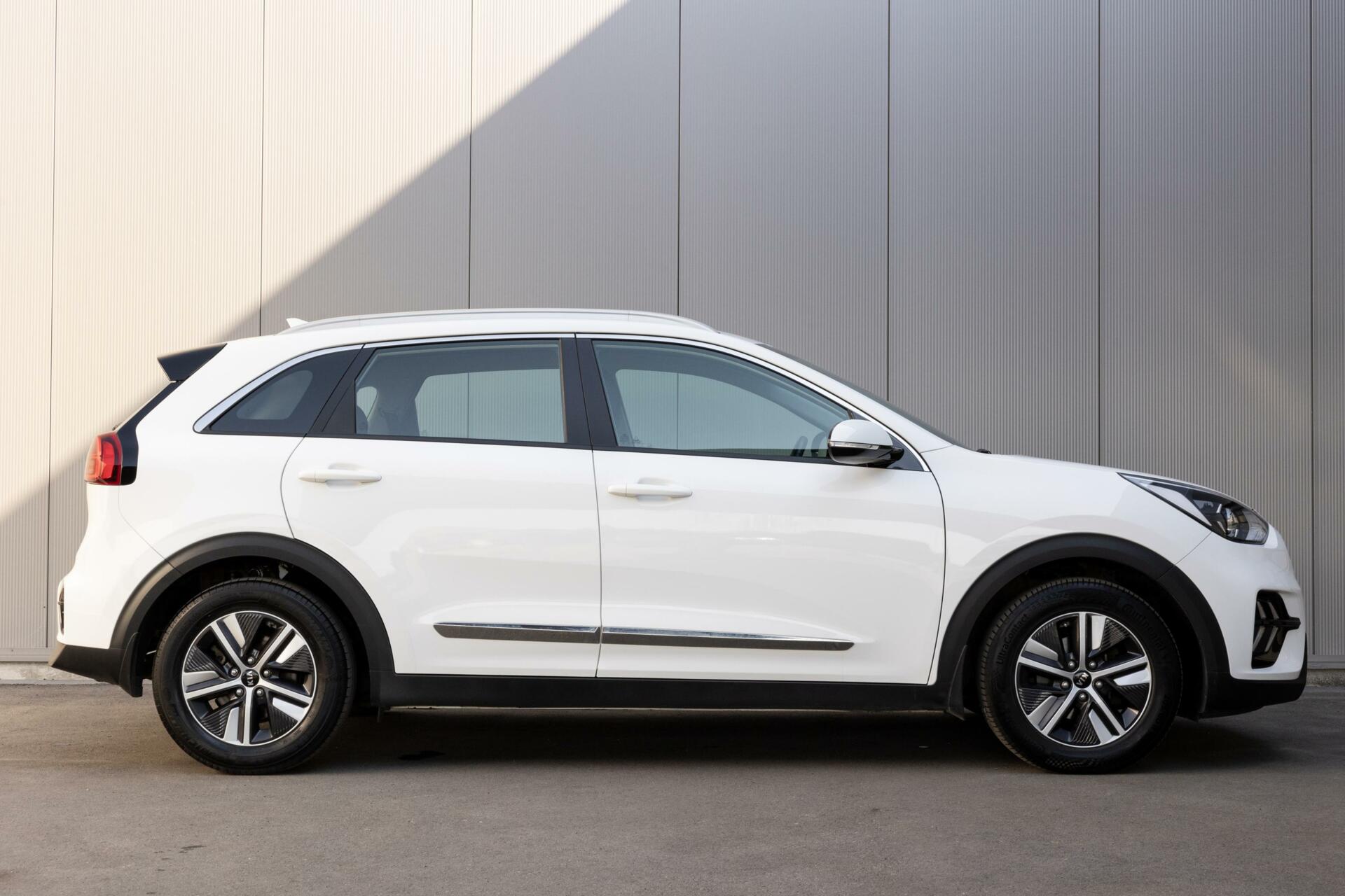 Kia Niro | 1.6 GDI PHEV | DynamicLine | Winterpack | Achteruitrijcamera | 16” LM Velgen |