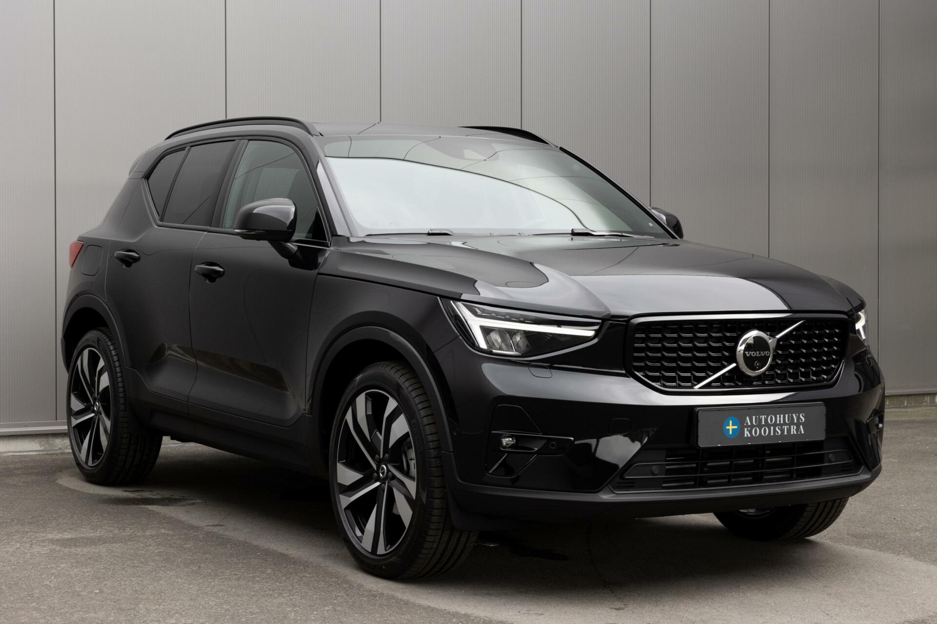 Volvo XC40 |T2 Ultra Dark| H&K Audio| 360° Camera | Panoramadak | MY 2024| Getint Glas