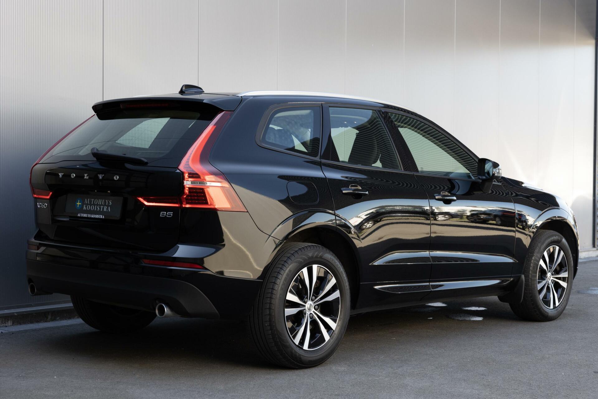 Volvo XC60 | B5 Momentum Pro | Full LED | Trekhaak | Pilot Assist | 18” LM Velgen |