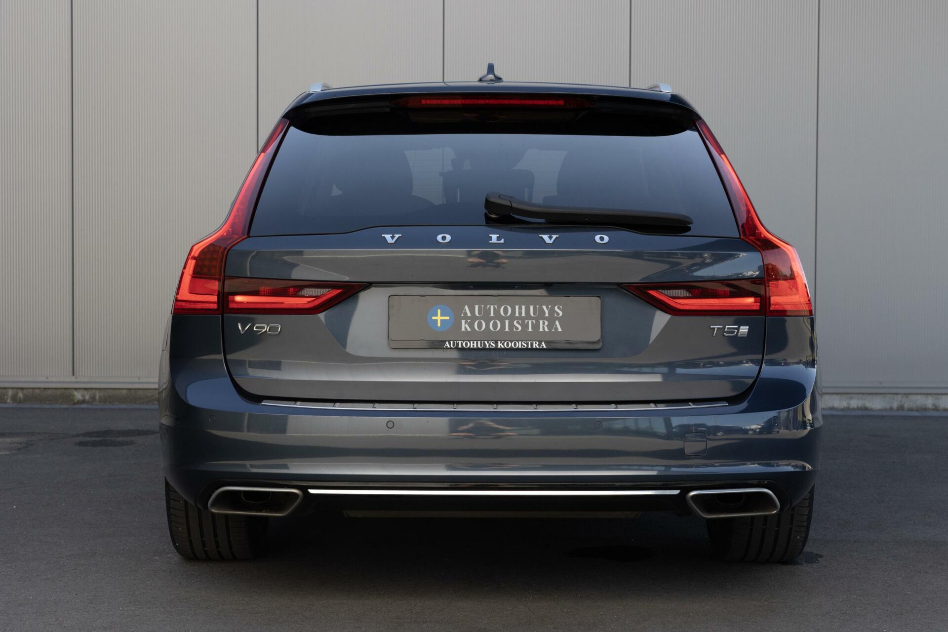 Volvo V90 | T5 Inscription | 360° camera | Head up Display | Lederen bekleding | Pilot Assist |