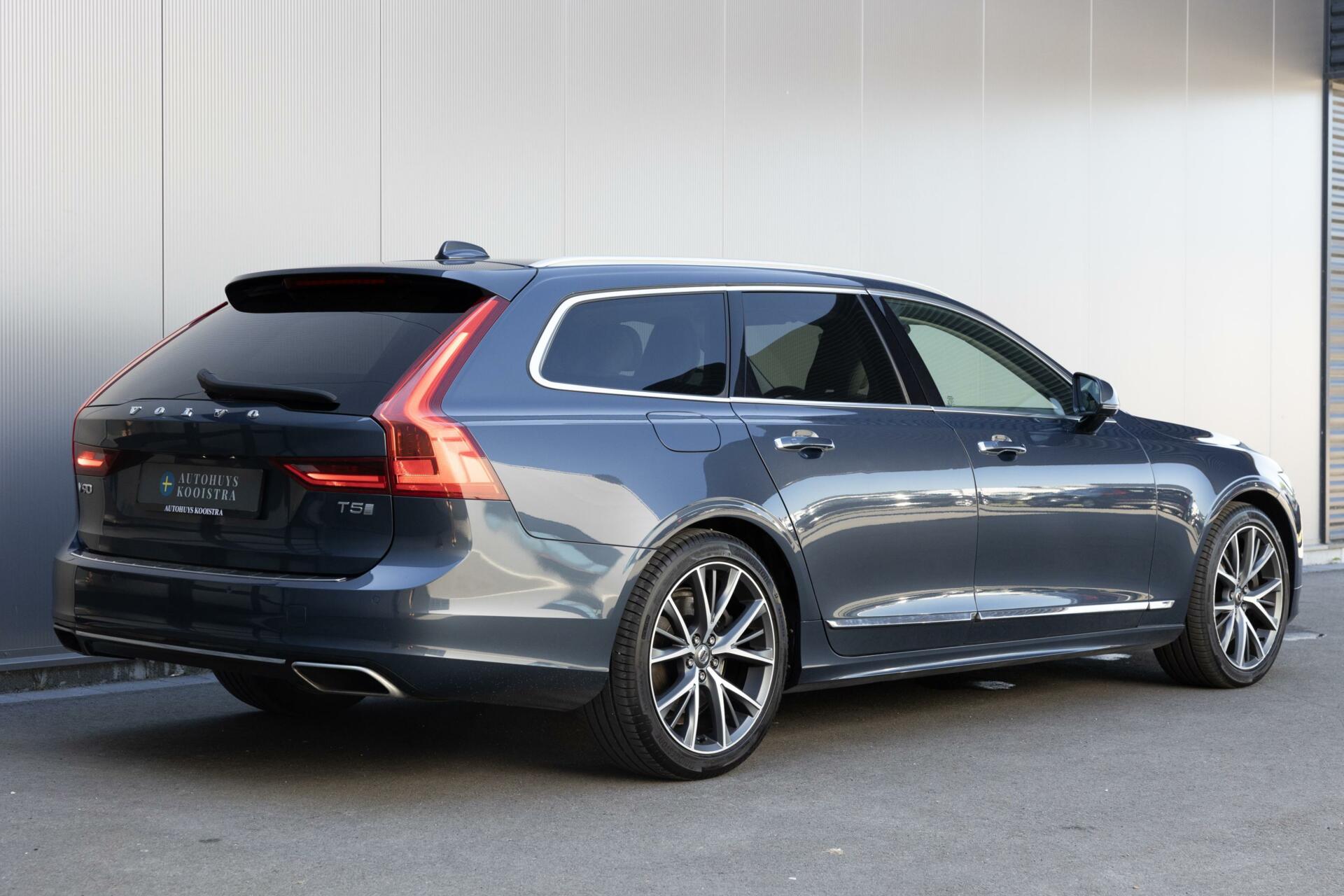 Volvo V90 | T5 Inscription | 360° camera | Head up Display | Lederen bekleding | Pilot Assist |