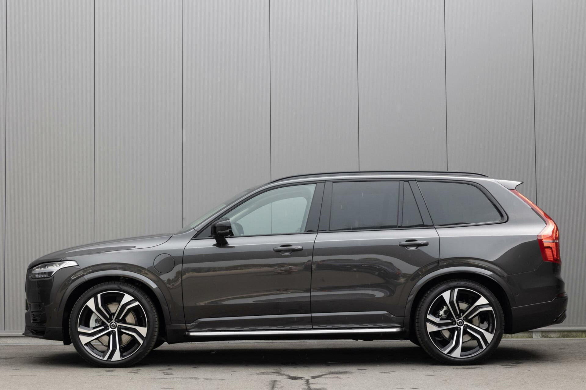 Volvo XC90 2.0 T8 Recharge AWD Ultra Dark Bowers Wilkins audio Luchtvering