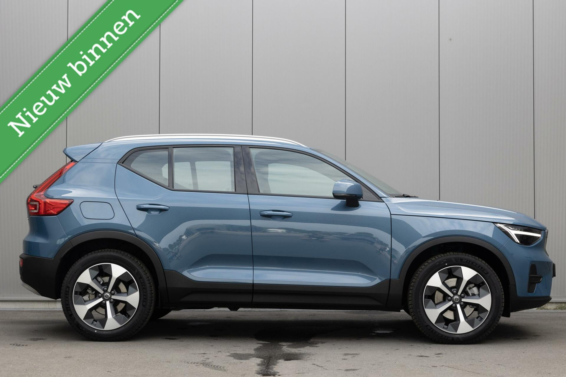 Volvo XC40 - 2.0 B3 Core Mild Hybrid Google Led MY 2025