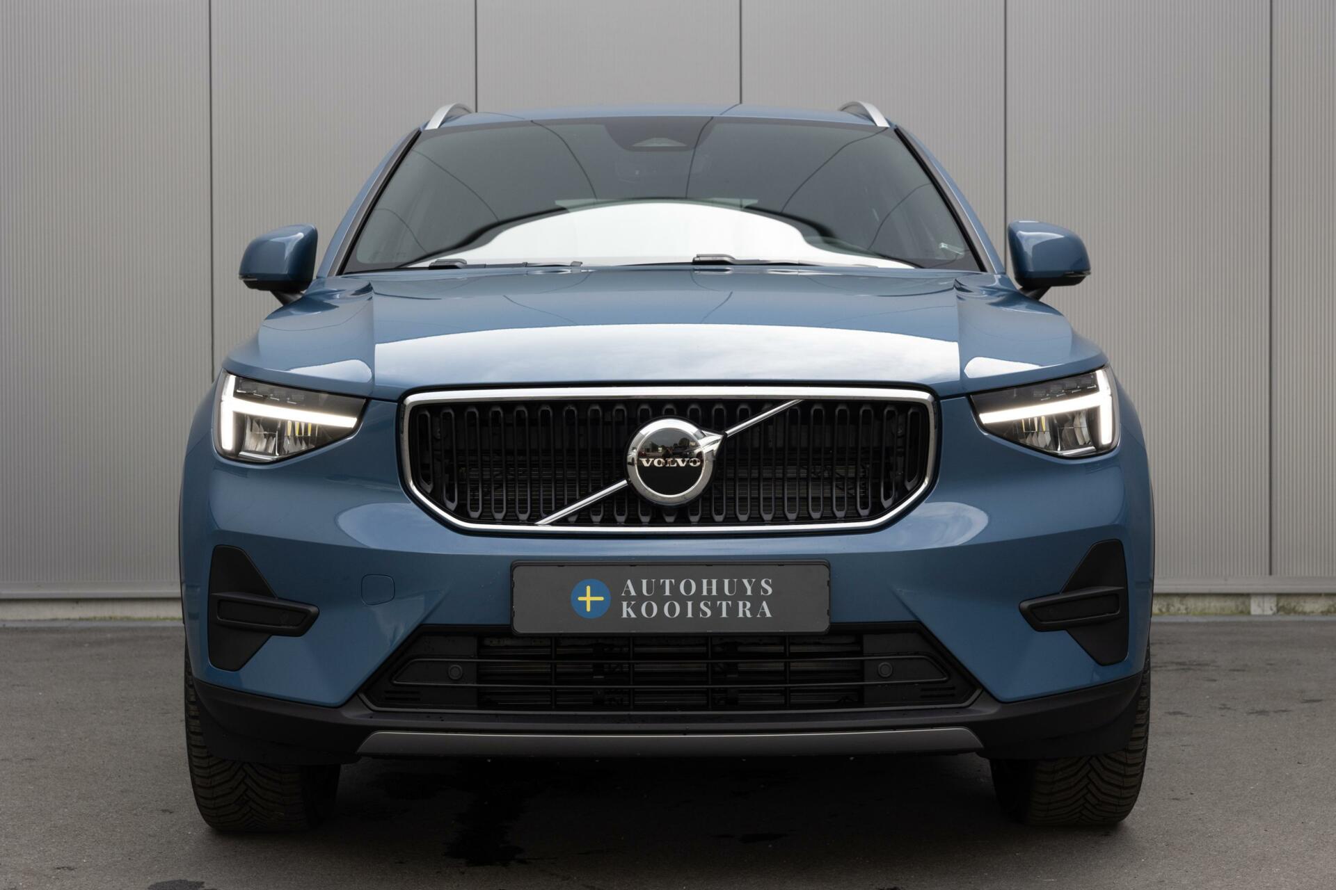 Volvo XC40 2.0 B3 Core Mild Hybrid Google Led MY 2025