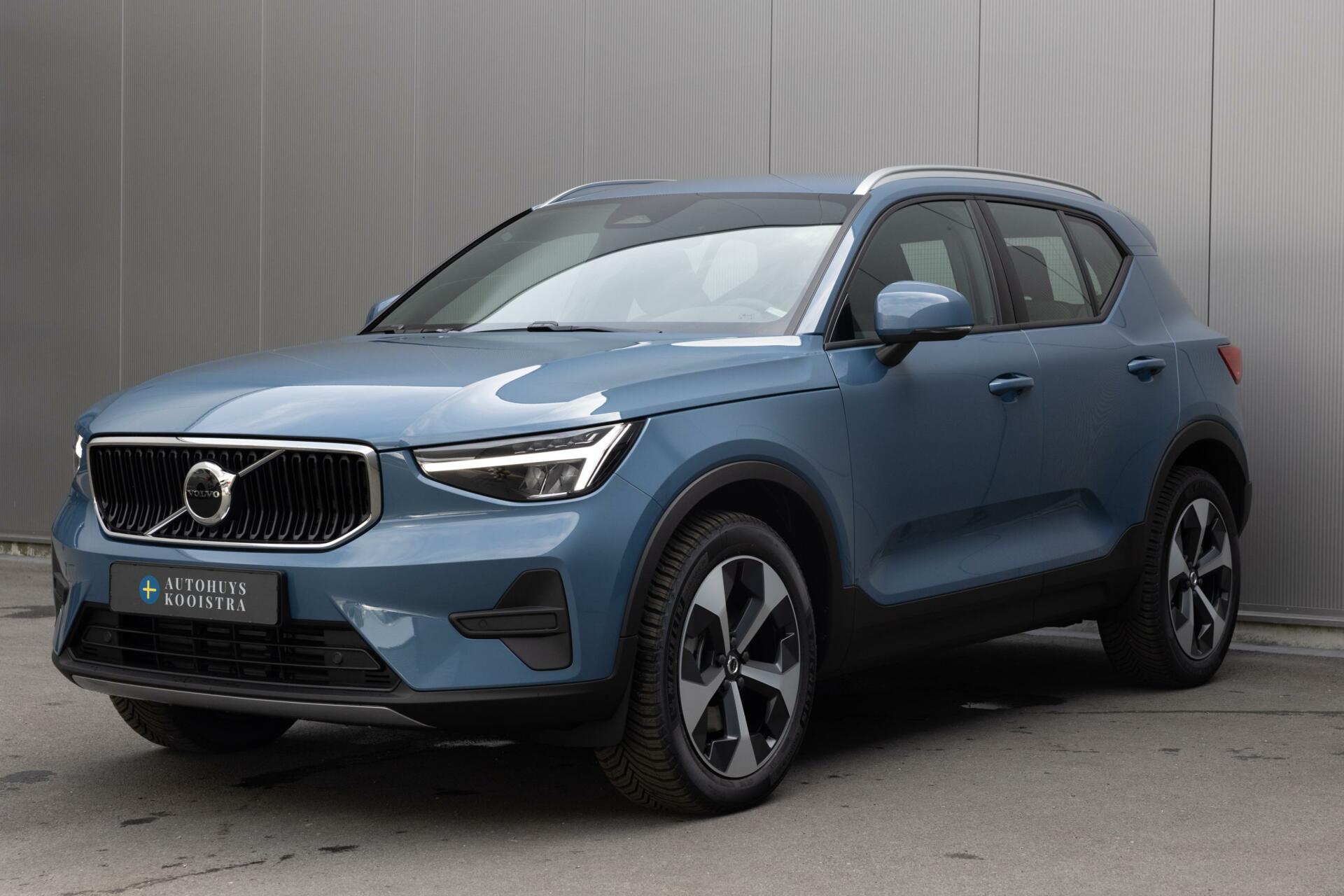 Volvo XC40 2.0 B3 Core Mild Hybrid Google Led MY 2025