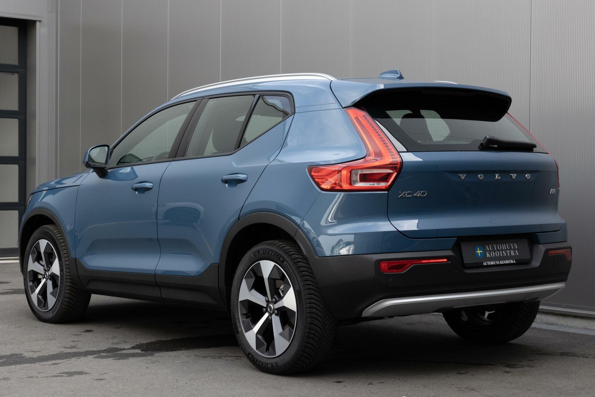 Volvo XC40 2.0 B3 Core Mild Hybrid Google Led MY 2025