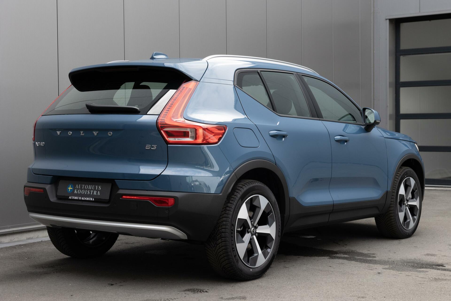 Volvo XC40 2.0 B3 Core Mild Hybrid Google Led MY 2025