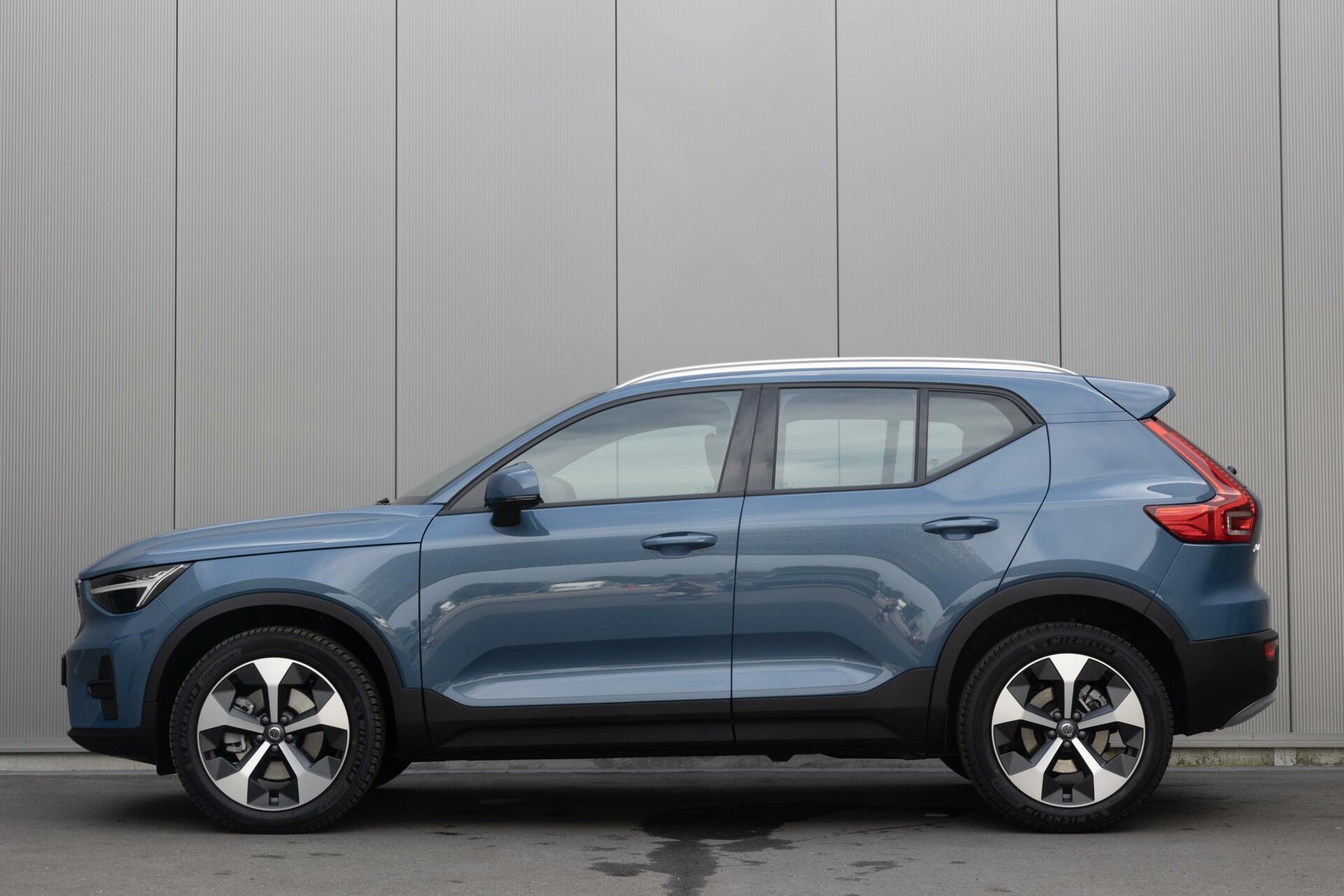 Volvo XC40 2.0 B3 Core Mild Hybrid Google Led MY 2025