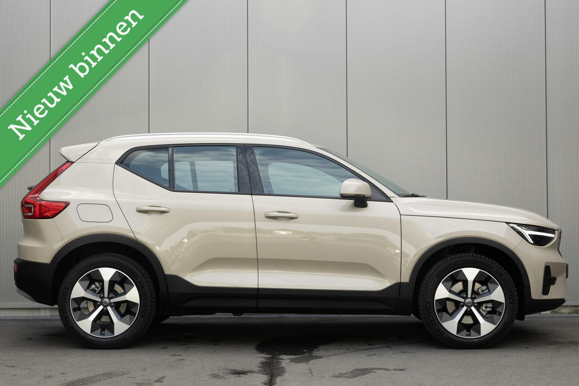 Volvo XC40 2.0 B3 Core Mild Hybrid Google Led MY 2025