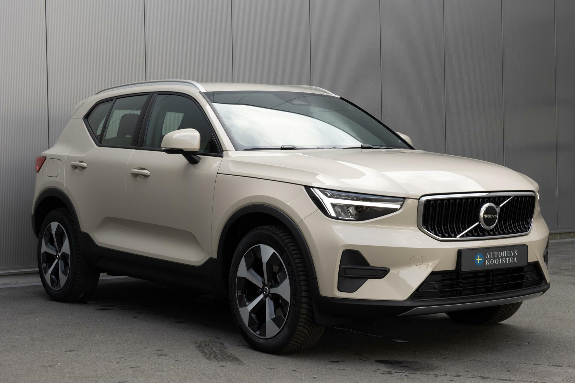 Volvo XC40 2.0 B3 Core Mild Hybrid Google Led MY 2025