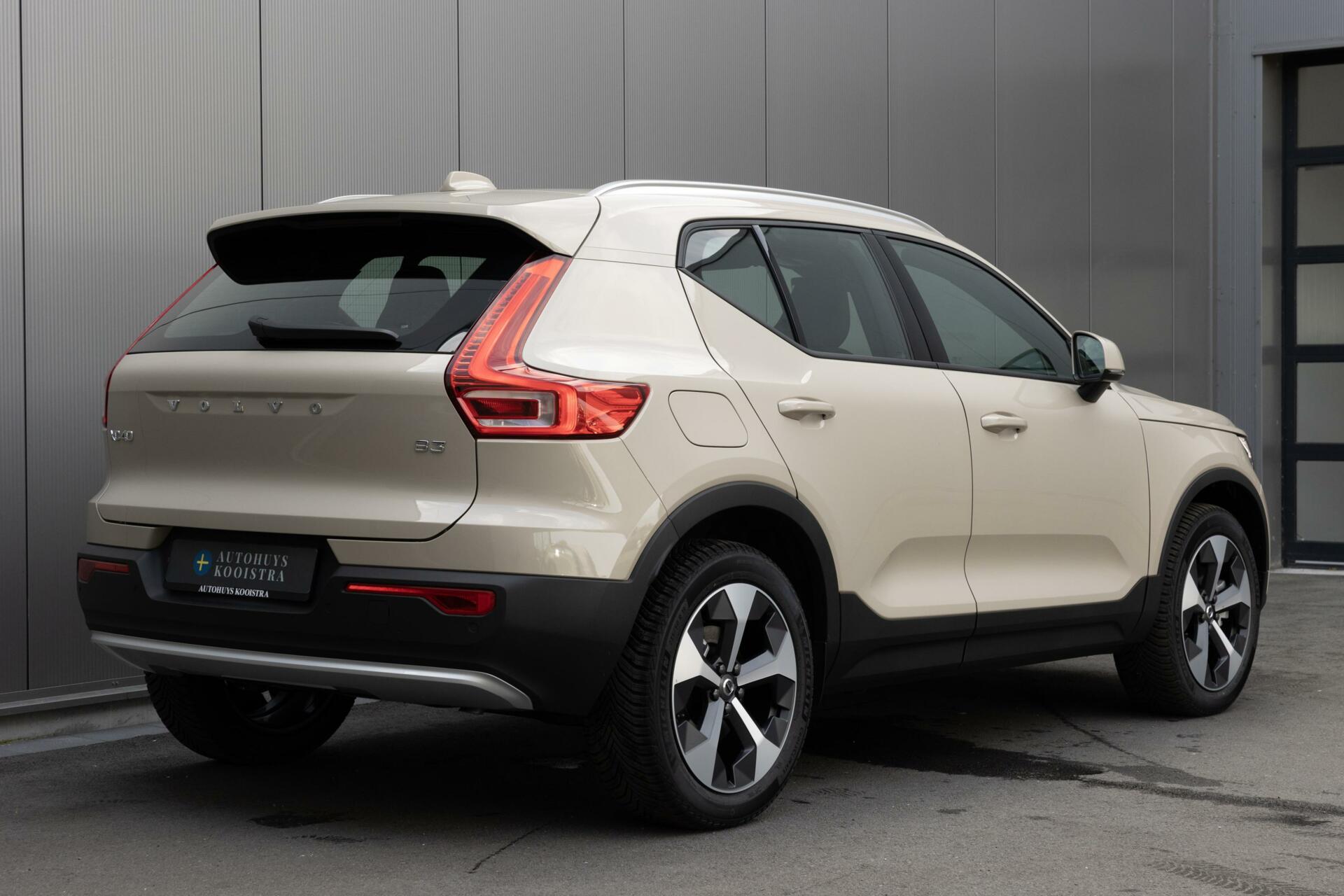 Volvo XC40 2.0 B3 Core Mild Hybrid Google Led MY 2025