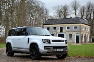 Land Rover Defender 3.0 D250 110 MHEV SE Luchtvering Groot Scherm