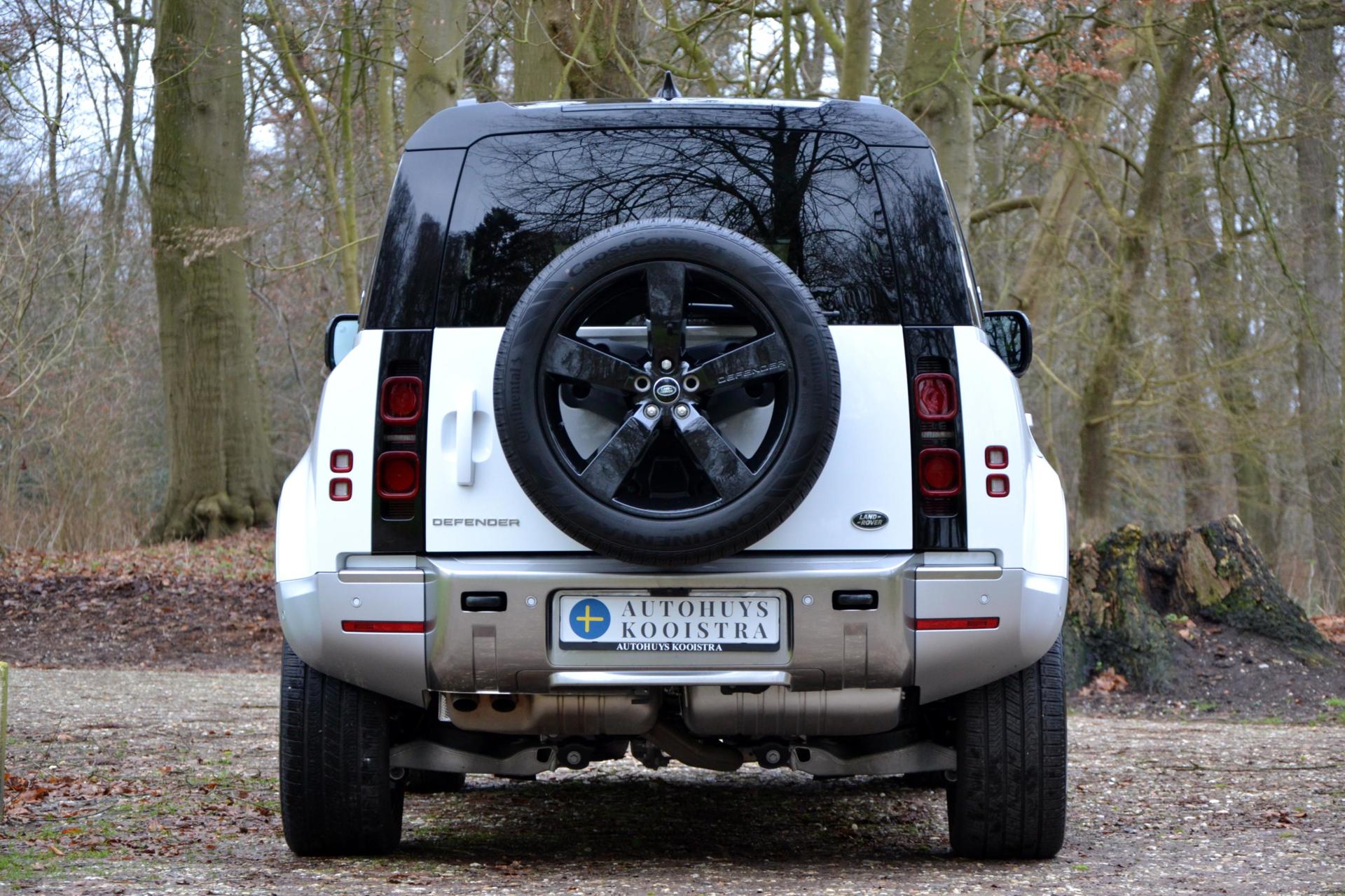 Land Rover Defender 3.0 D250 110 MHEV SE Luchtvering Groot Scherm