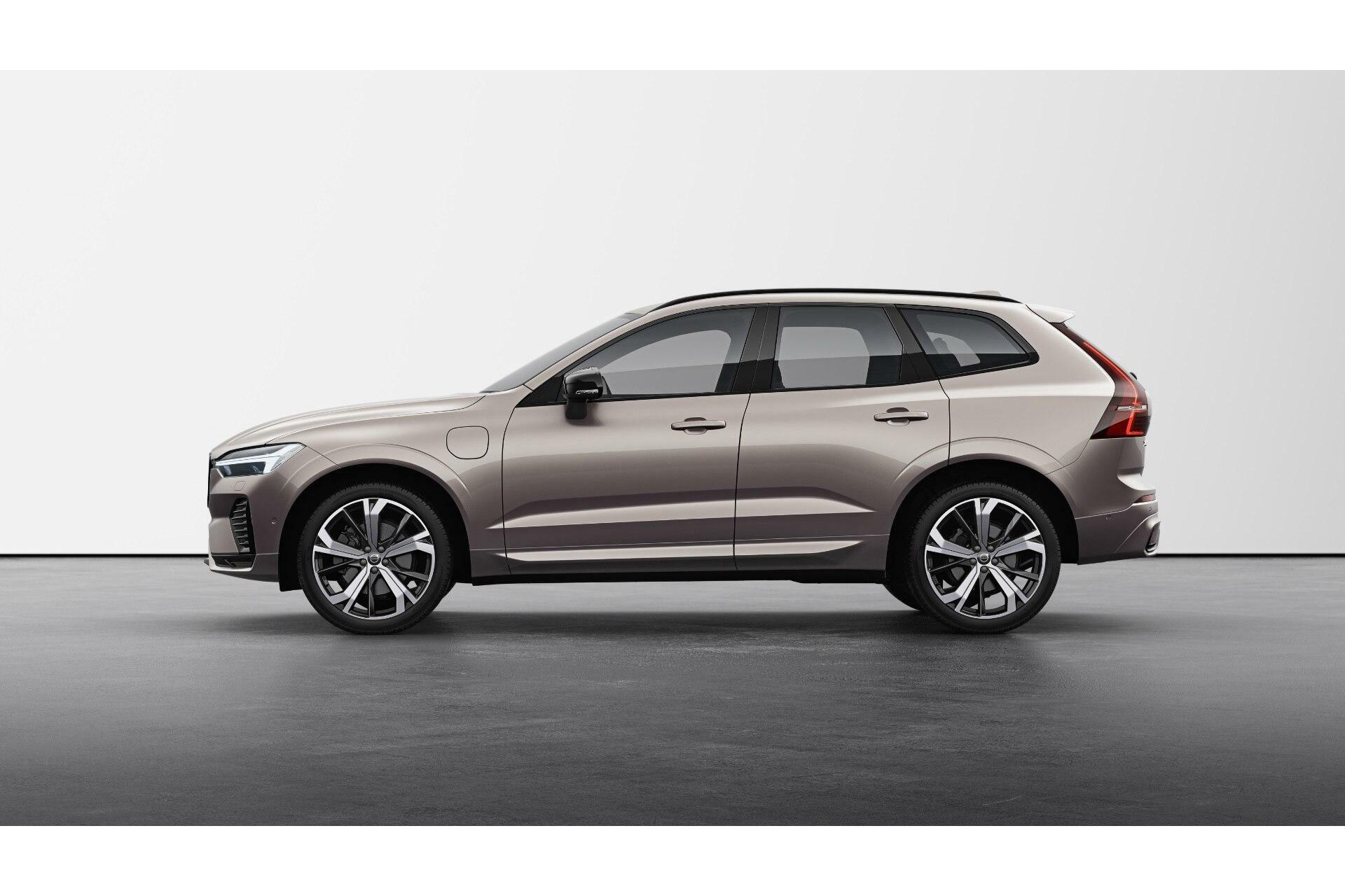 Volvo XC60 Recharge T6 AWD Ultra Dark | MY2025 SAMENSTELLEN