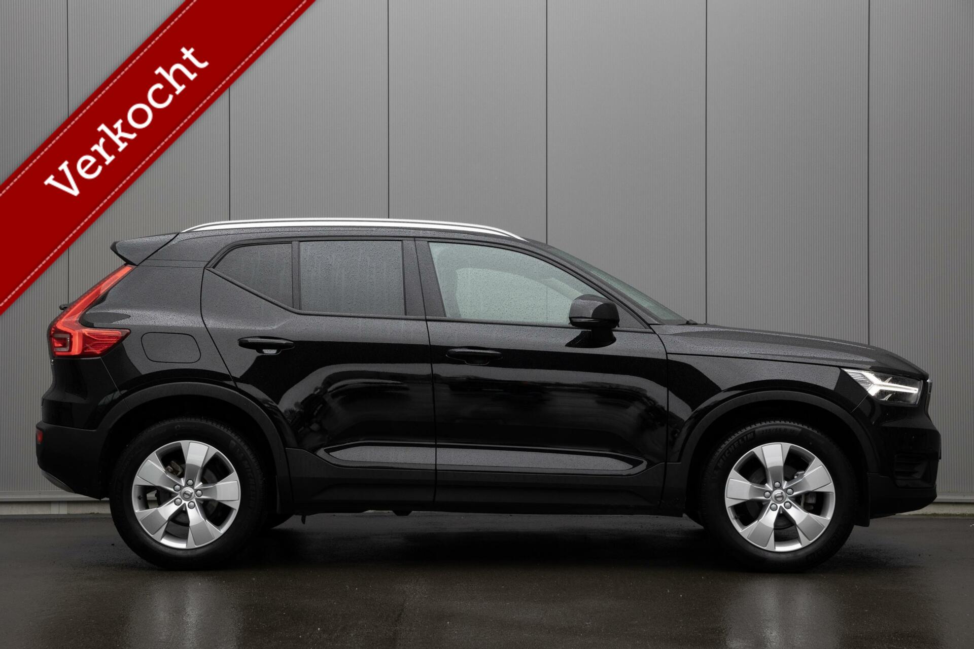 Volvo XC40 - | T2 Momentum | Getint Glas | Cruise Control | Winterpack | Subwoofer |