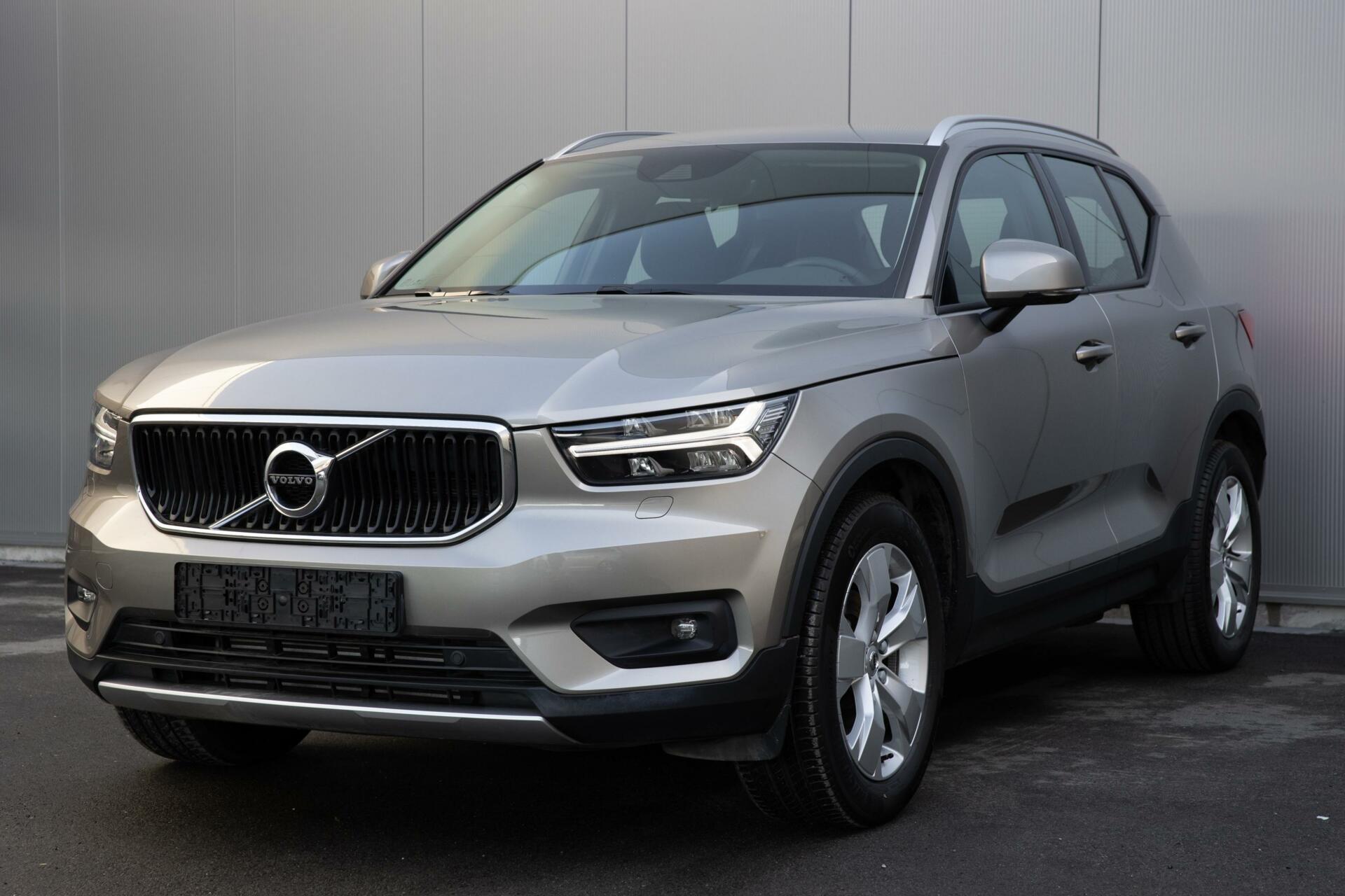 Volvo XC40 | T2 Momentum | lage km stand | Cruise Control | Winterpack | DAB+