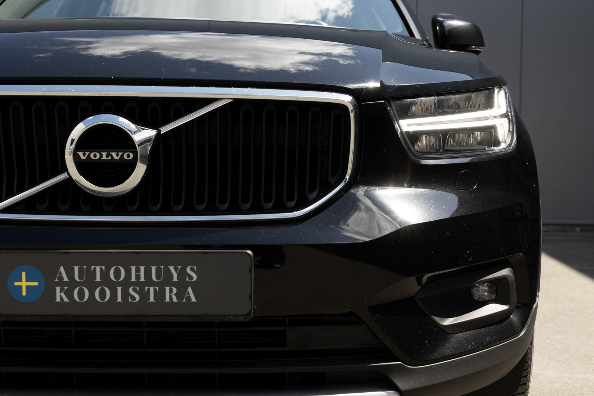 Volvo XC40 | B4 Momentum Pro | 2100 trekgewicht | Autopilot | Keyless | Achteruitrijcamera |