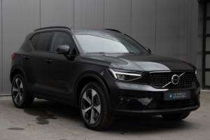 Volvo XC40 | B3 Plus Dark | Keyless | Autopilot | Comfortstoelen | H&K Audio |