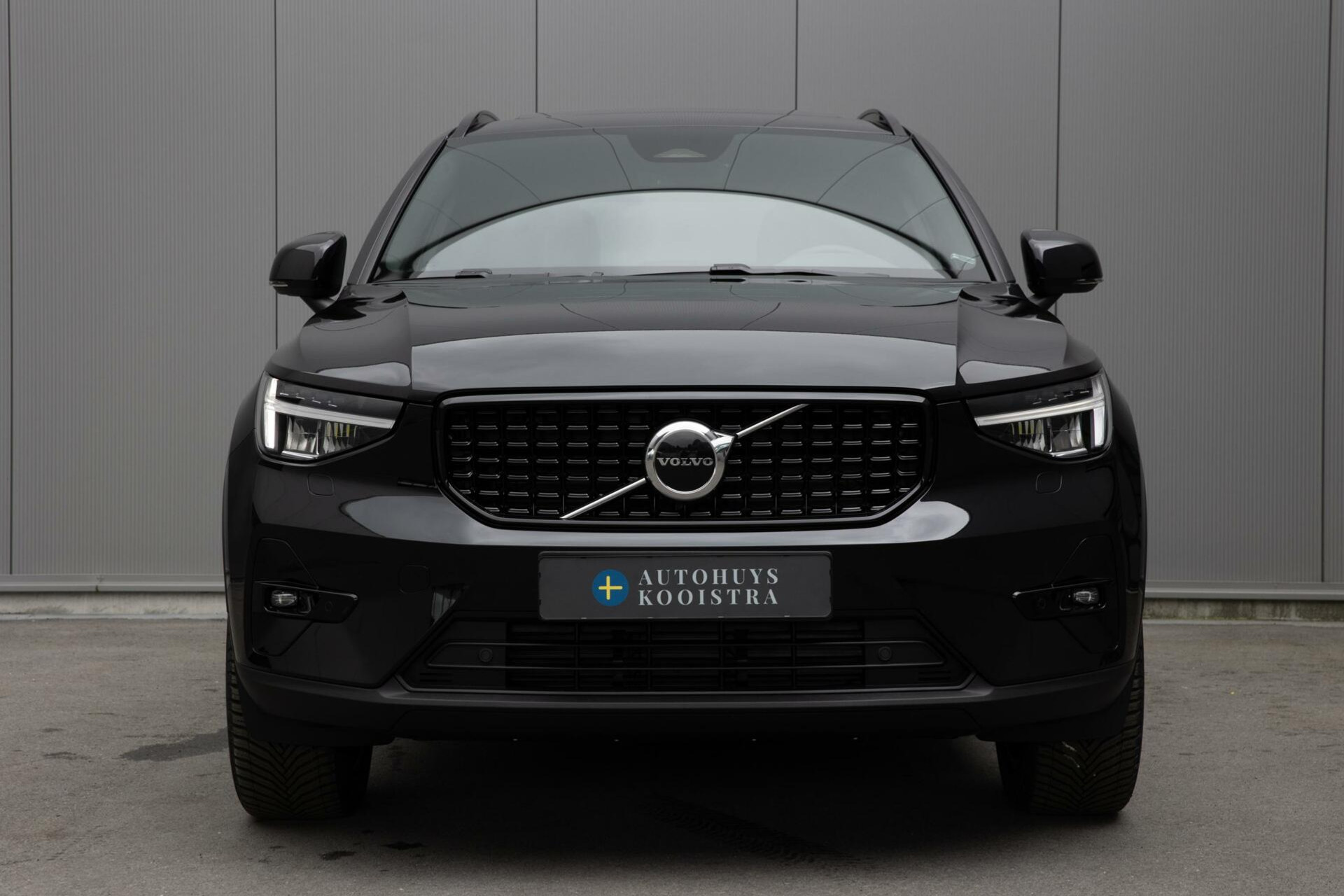 Volvo XC40 | B3 Plus Dark | Keyless | Autopilot | Comfortstoelen | H&K Audio |