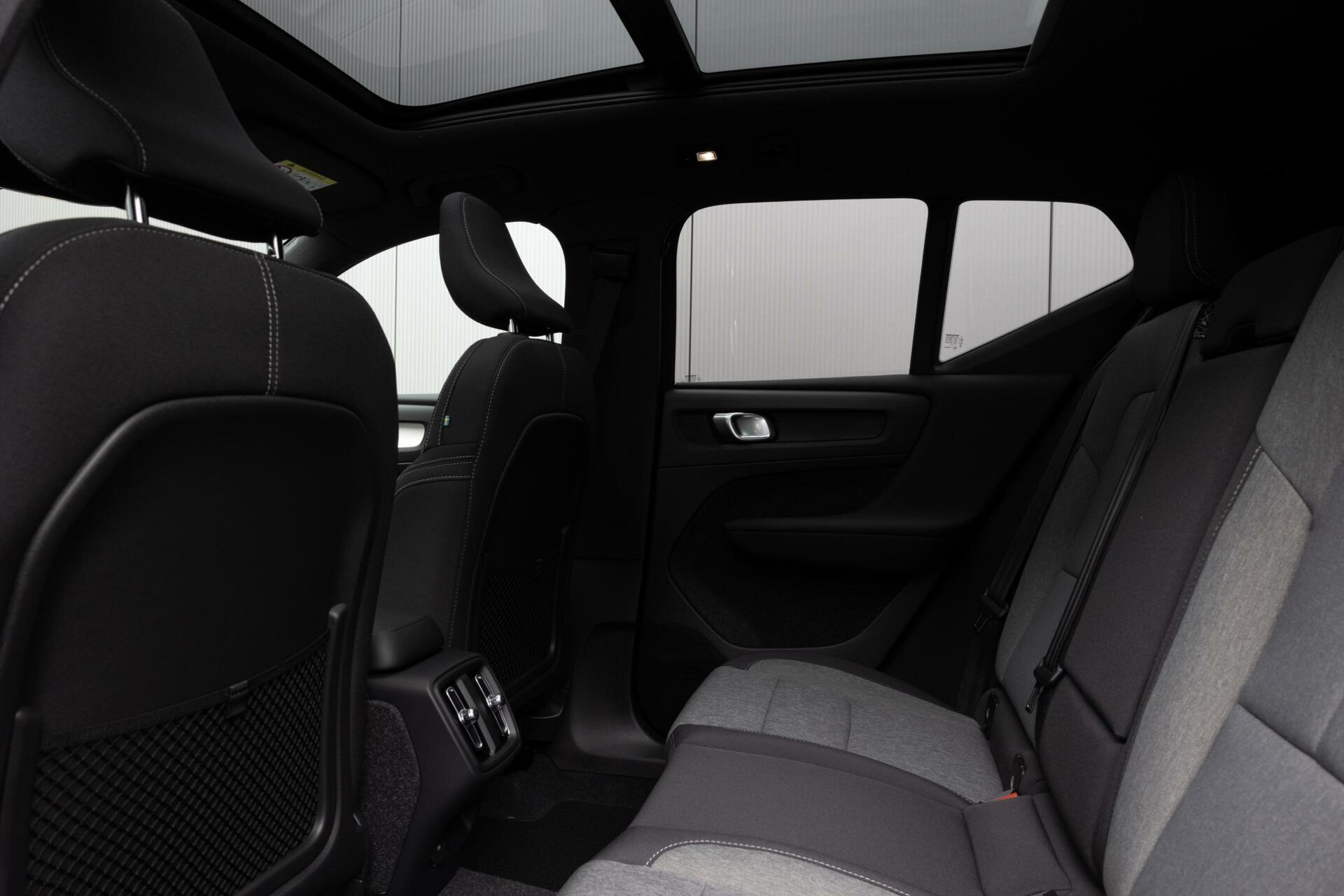 Volvo XC40 | B3 Plus Dark | Panoramadak | H&K Audio | Winterpack | Memory Stoelen |