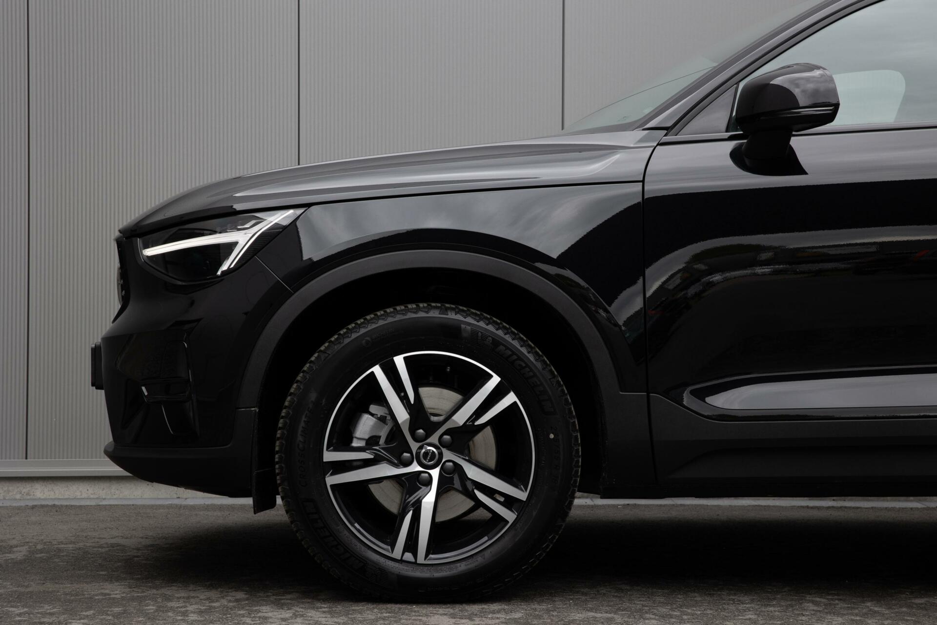 Volvo XC40 | B3 Plus Dark | Panoramadak | H&K Audio | Winterpack | Memory Stoelen |