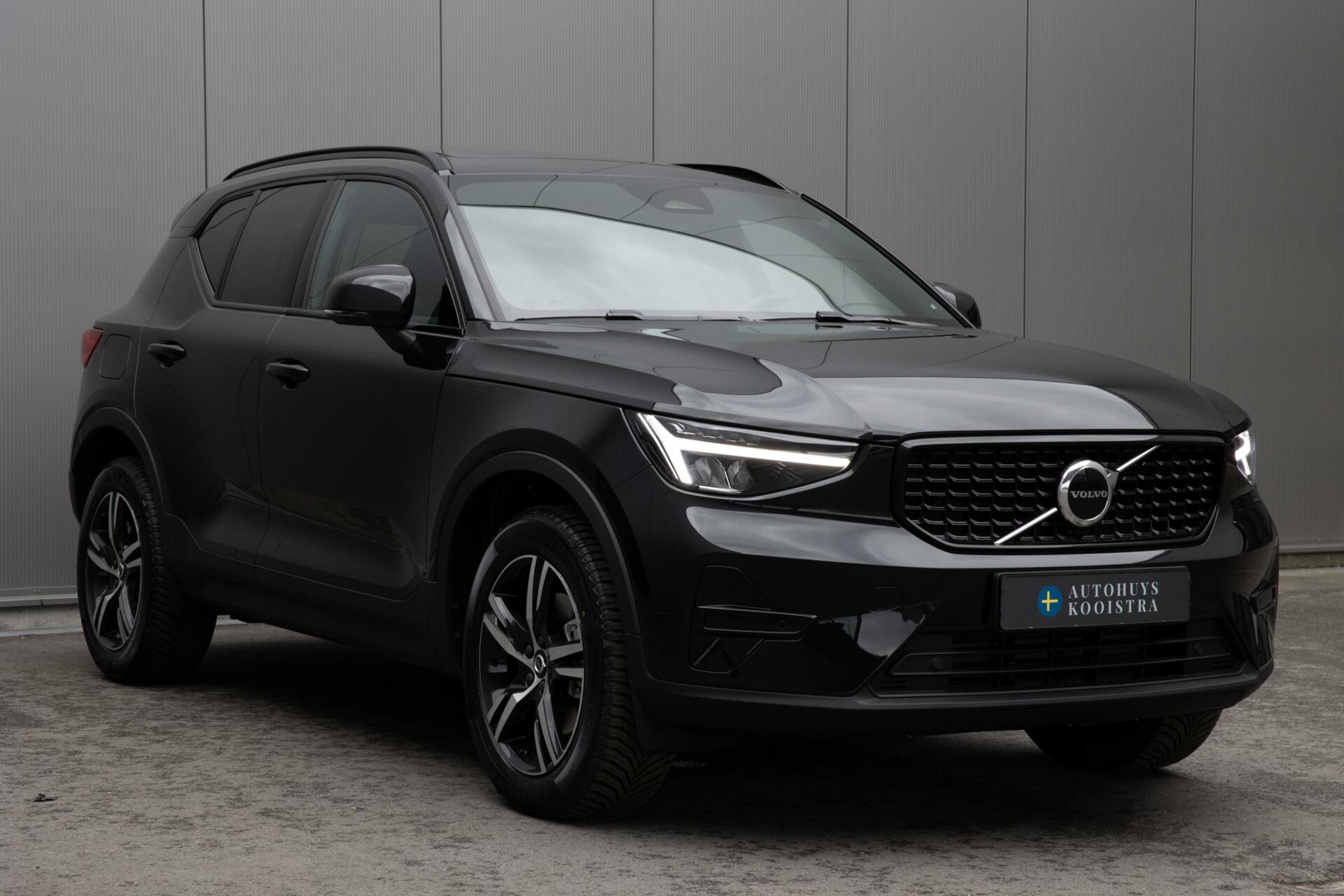 Volvo XC40 | B3 Plus Dark | Panoramadak | H&K Audio | Winterpack | Memory Stoelen |