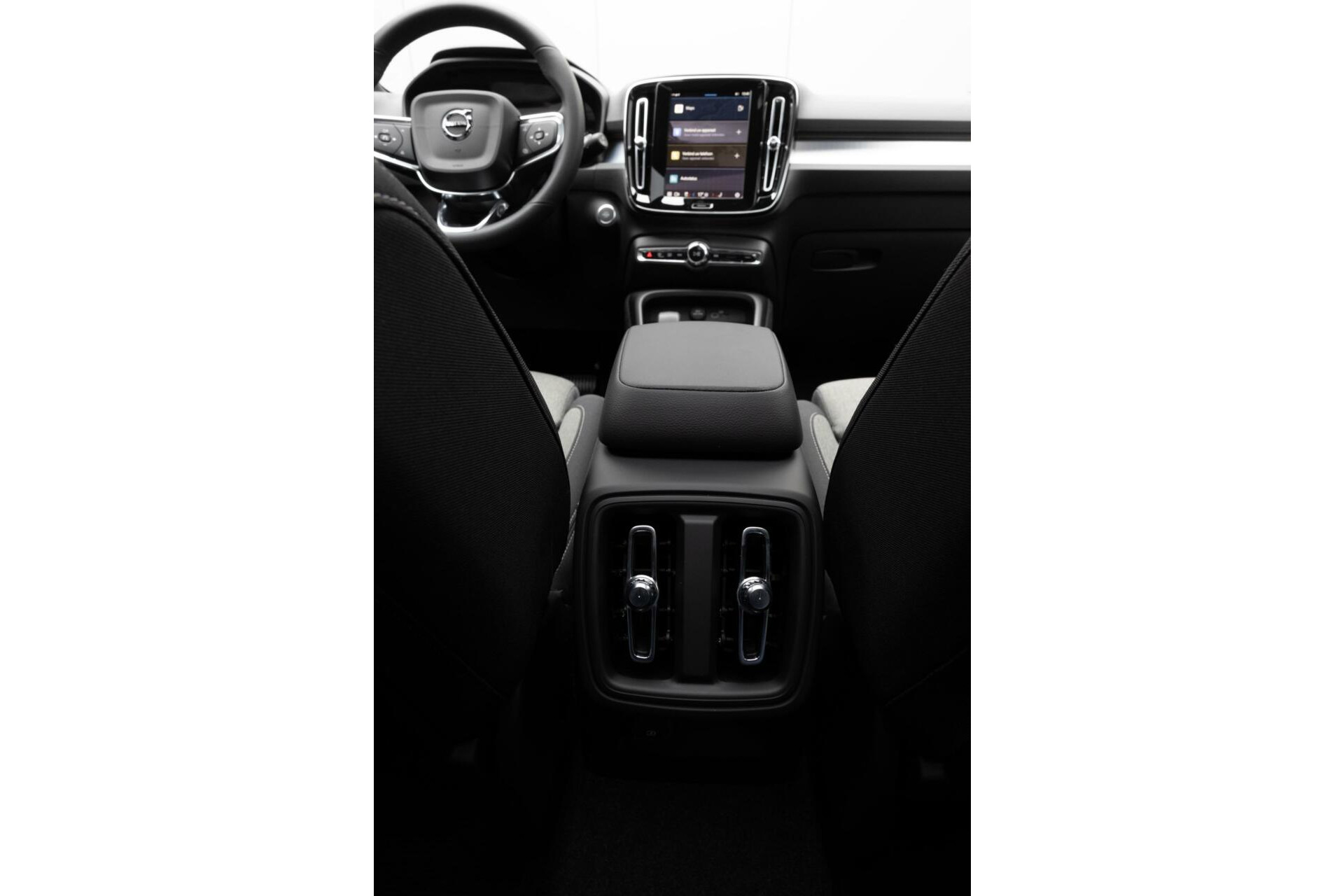 Volvo XC40 | B3 Plus Dark | Panoramadak | H&K Audio | Winterpack | Memory Stoelen |