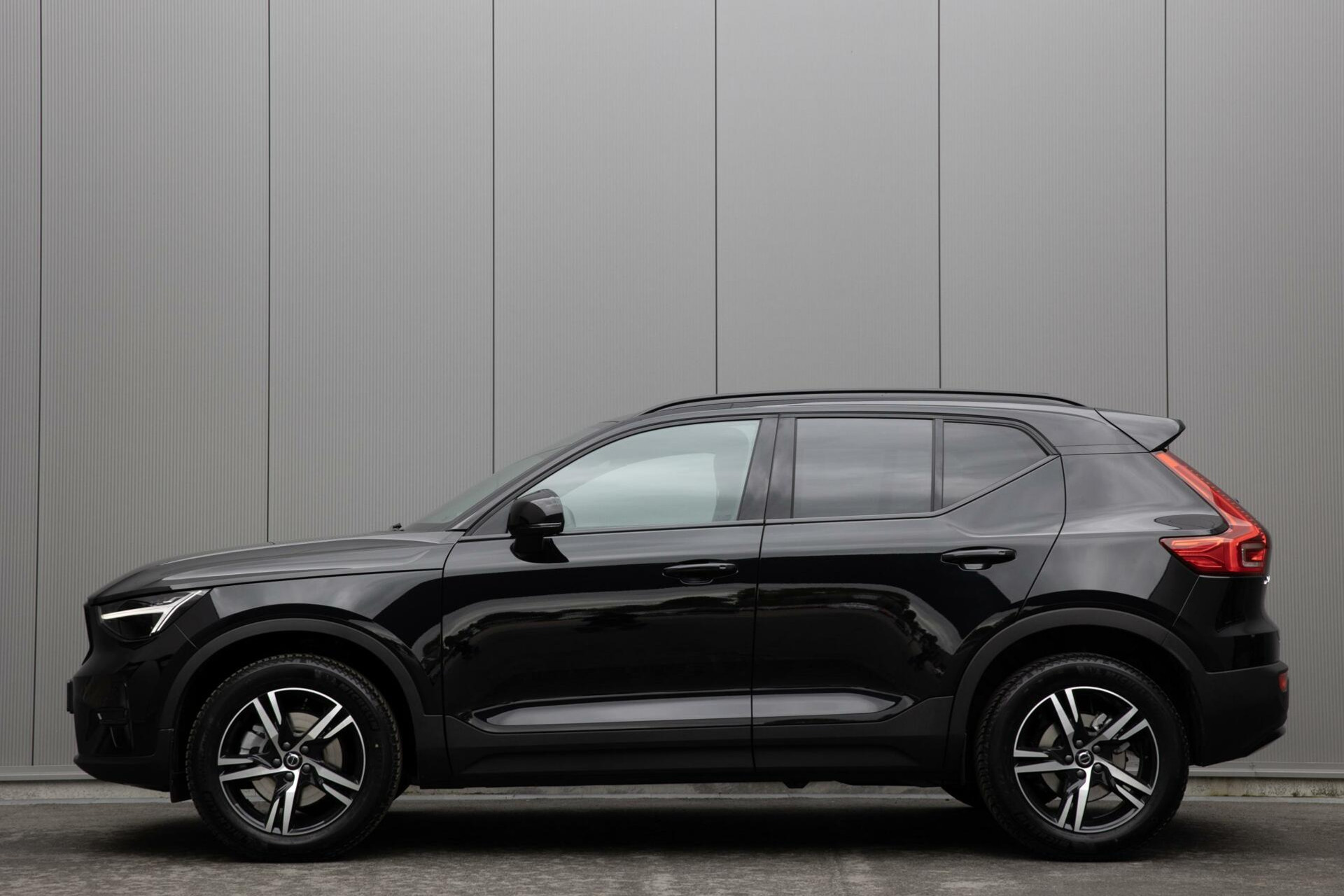 Volvo XC40 | B3 Plus Dark | Panoramadak | H&K Audio | Winterpack | Memory Stoelen |