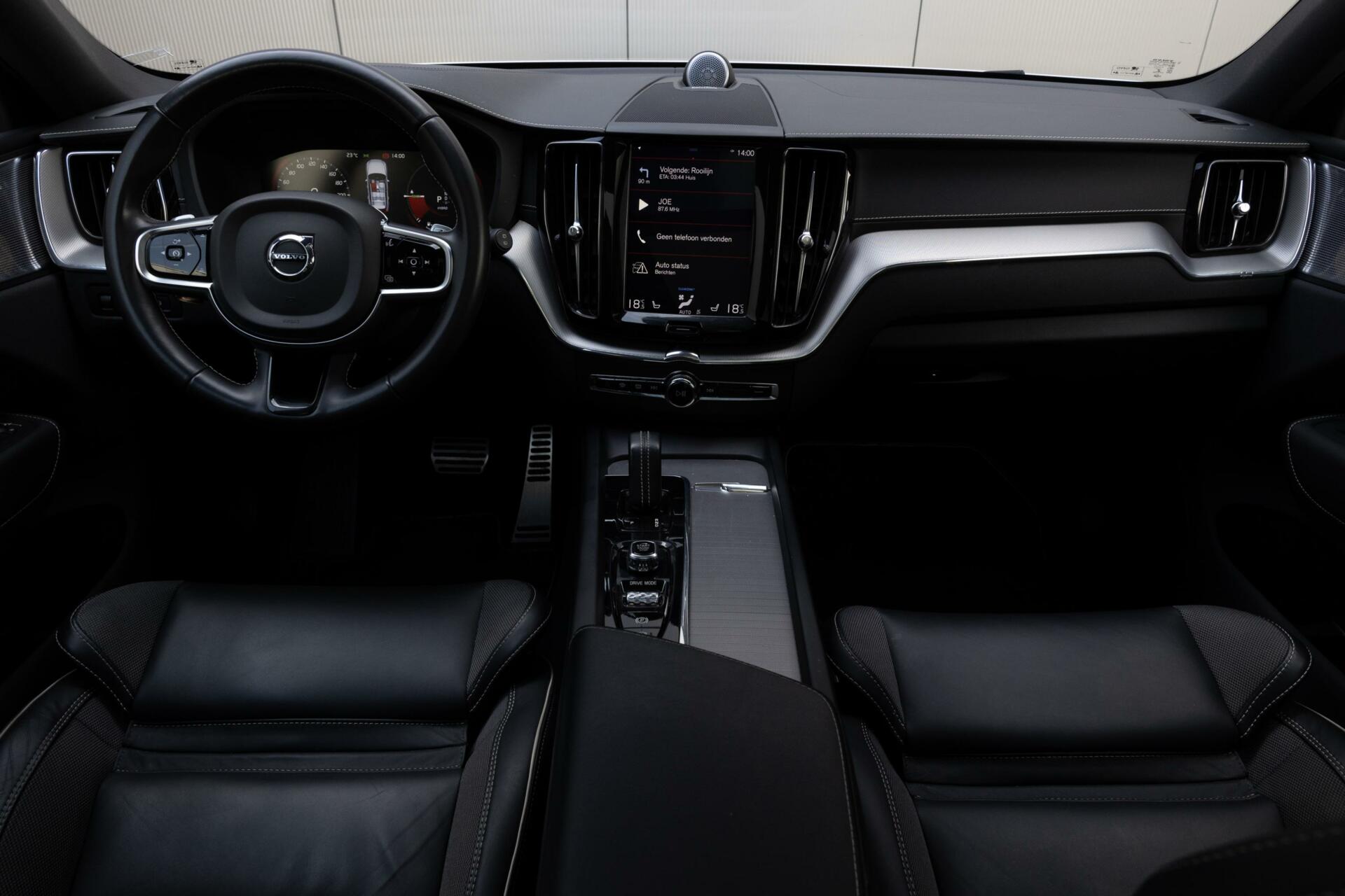 Volvo XC60 | T8 AWD Polestar | 360° Camera | Panoramadak | B&W Audio |Full LED |