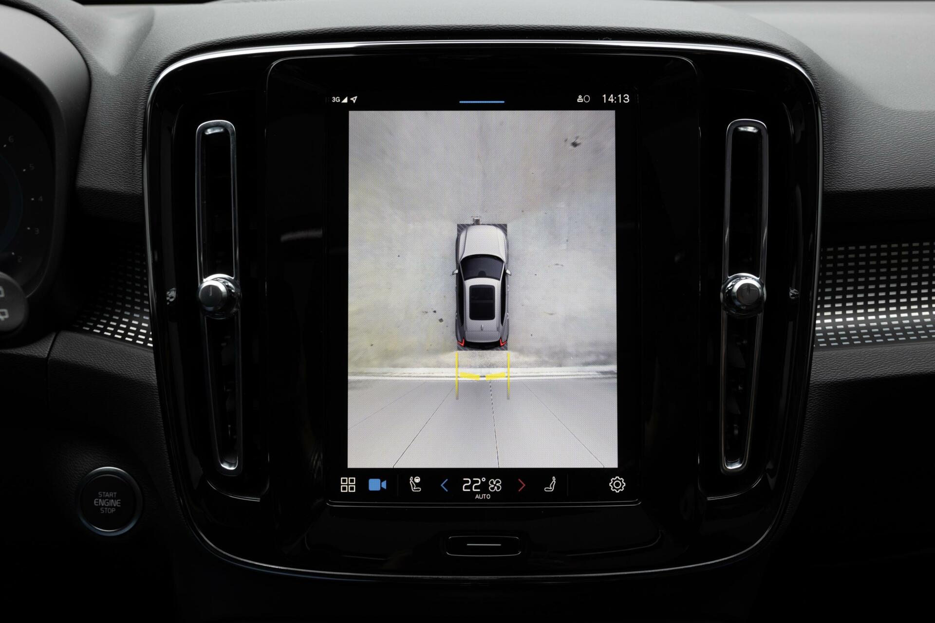 Volvo XC40 | B3 Plus Dark | H&K Audio | 360° Camera | Panoramadak | Google Maps |