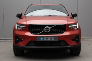 Volvo XC40 | B3 Plus Dark | H&K Audio | 360° Camera | Panoramadak | Google Maps |