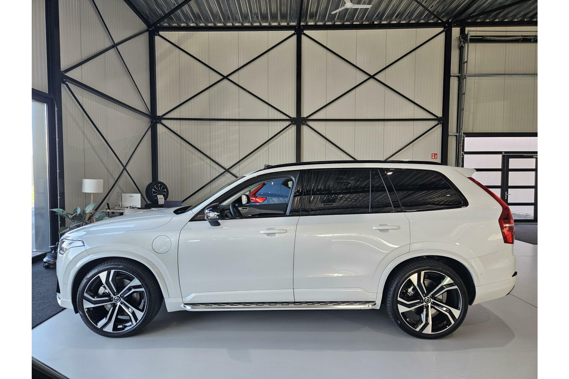 Volvo XC90 2.0 T8 Recharge AWD Ultra Dark