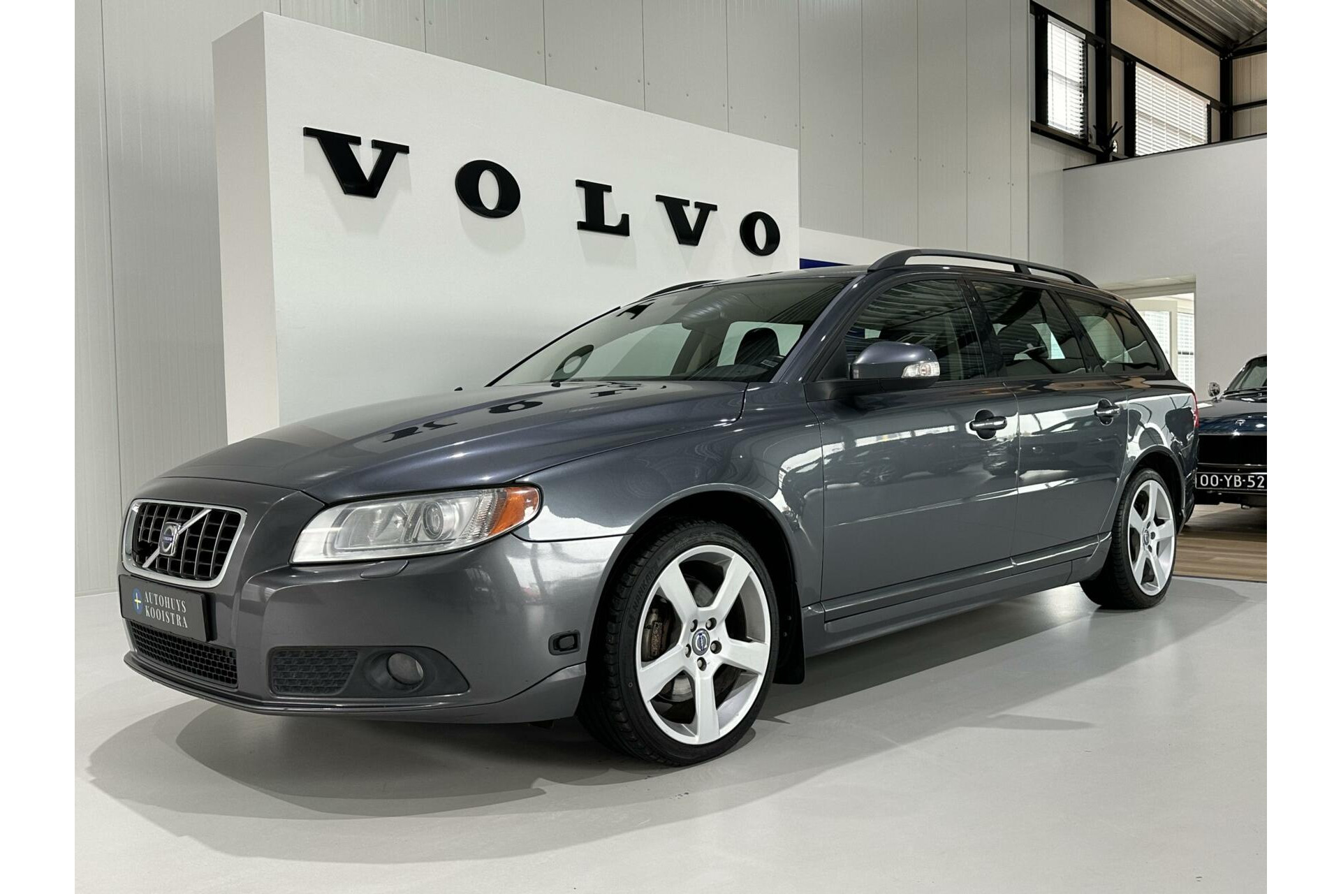 Volvo V70 2.5FT Momentum | Xenon | Trekhaak | Stoelverwarming