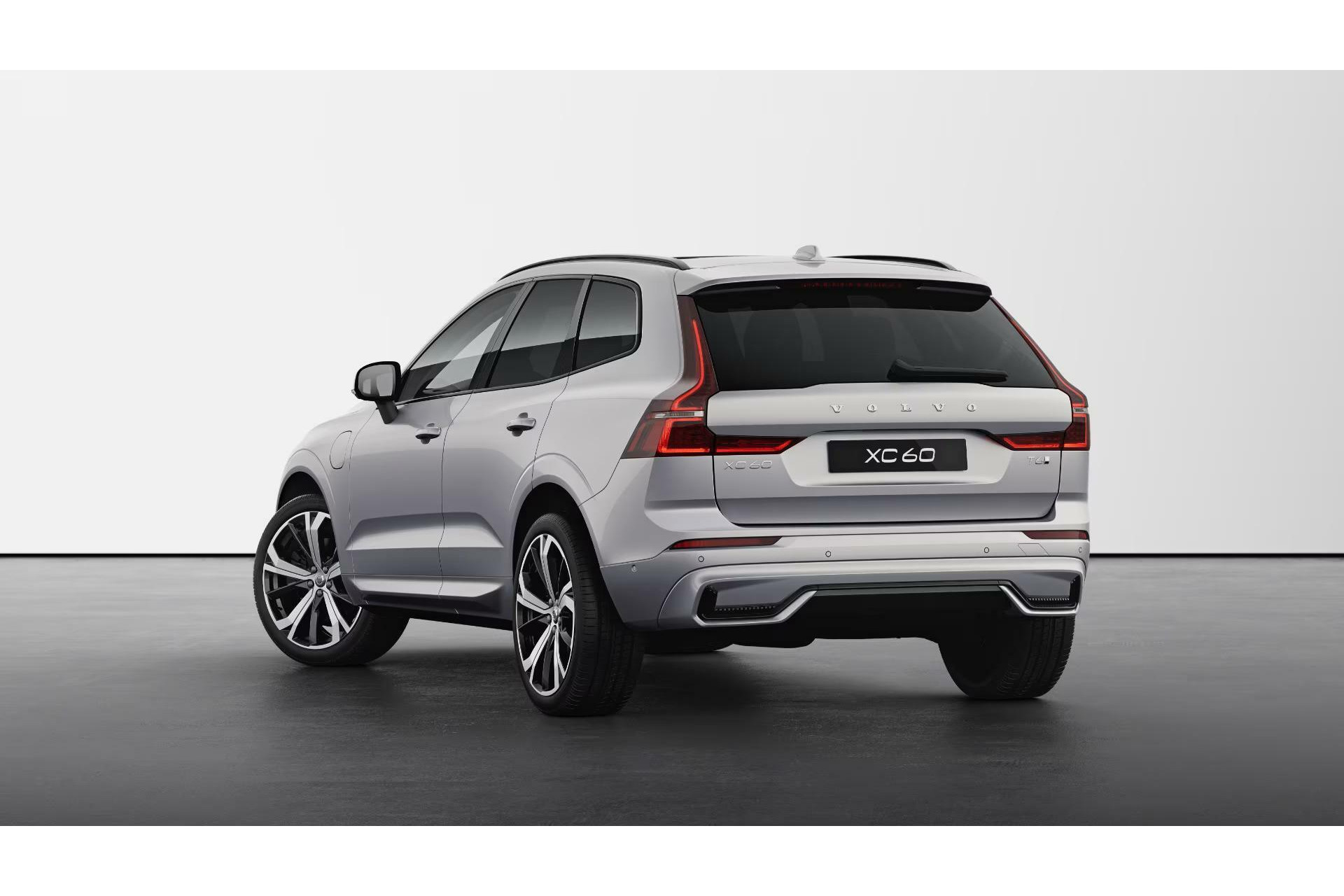 Volvo XC60 2.0 Recharge T6 AWD Ultra Dark Direct Leverbaar!